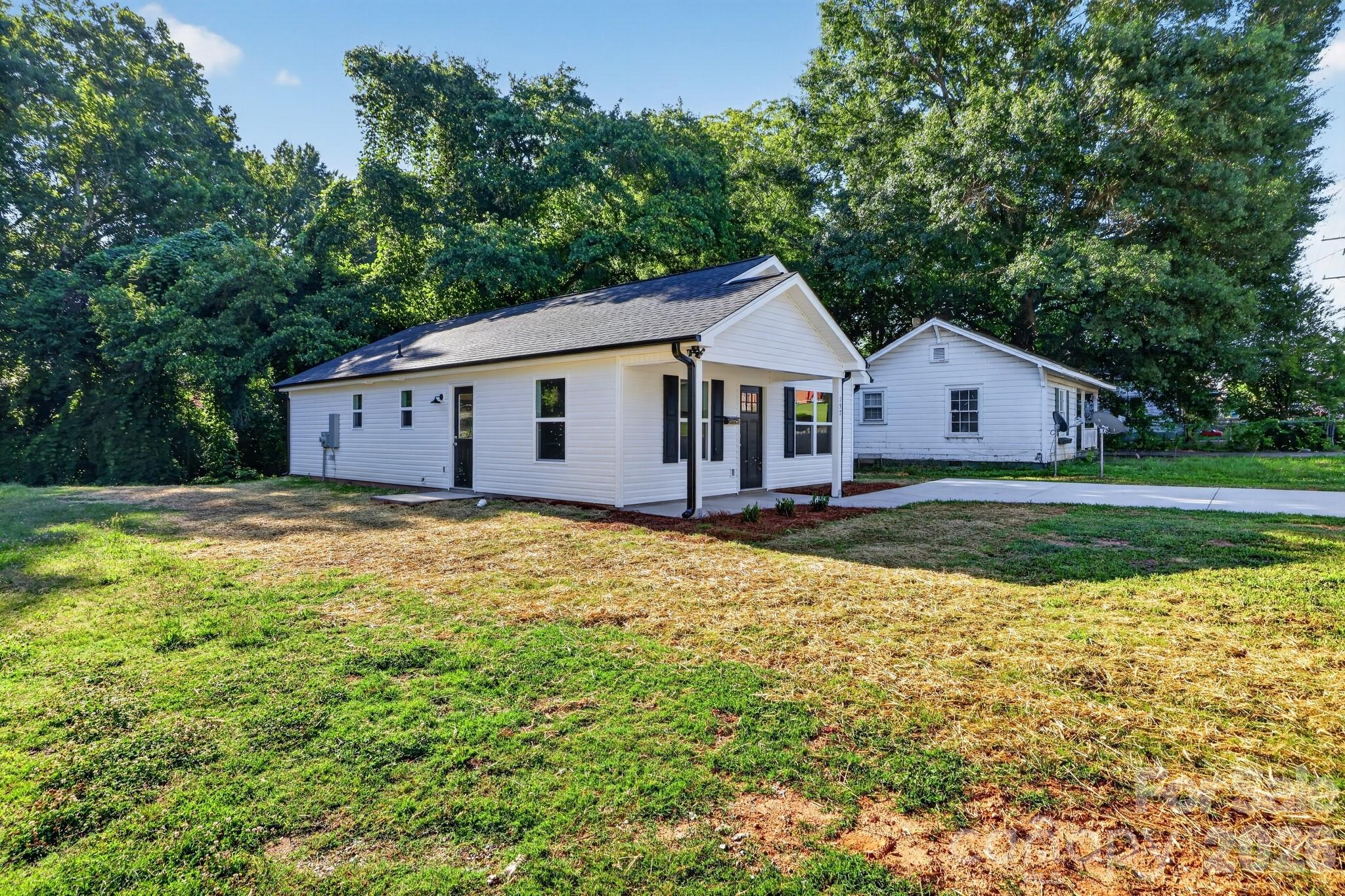 157 Third Street Property Photo 4