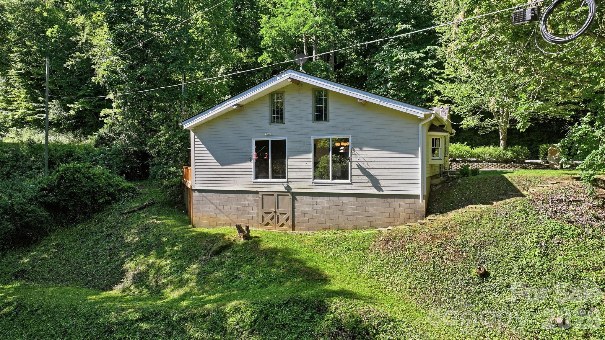583 Dark Ridge Road Property Photo 3