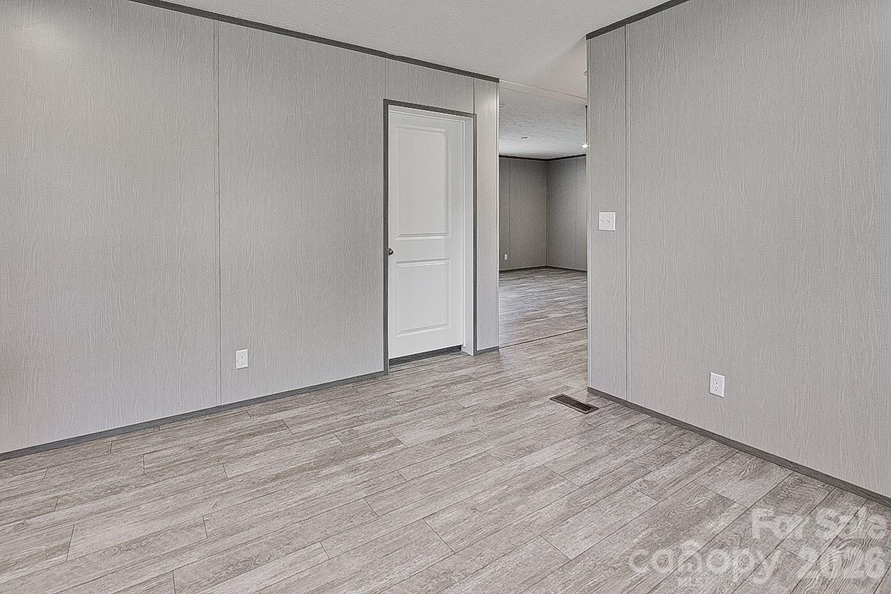 1848 Brittany Trail 116 Property Photo 22