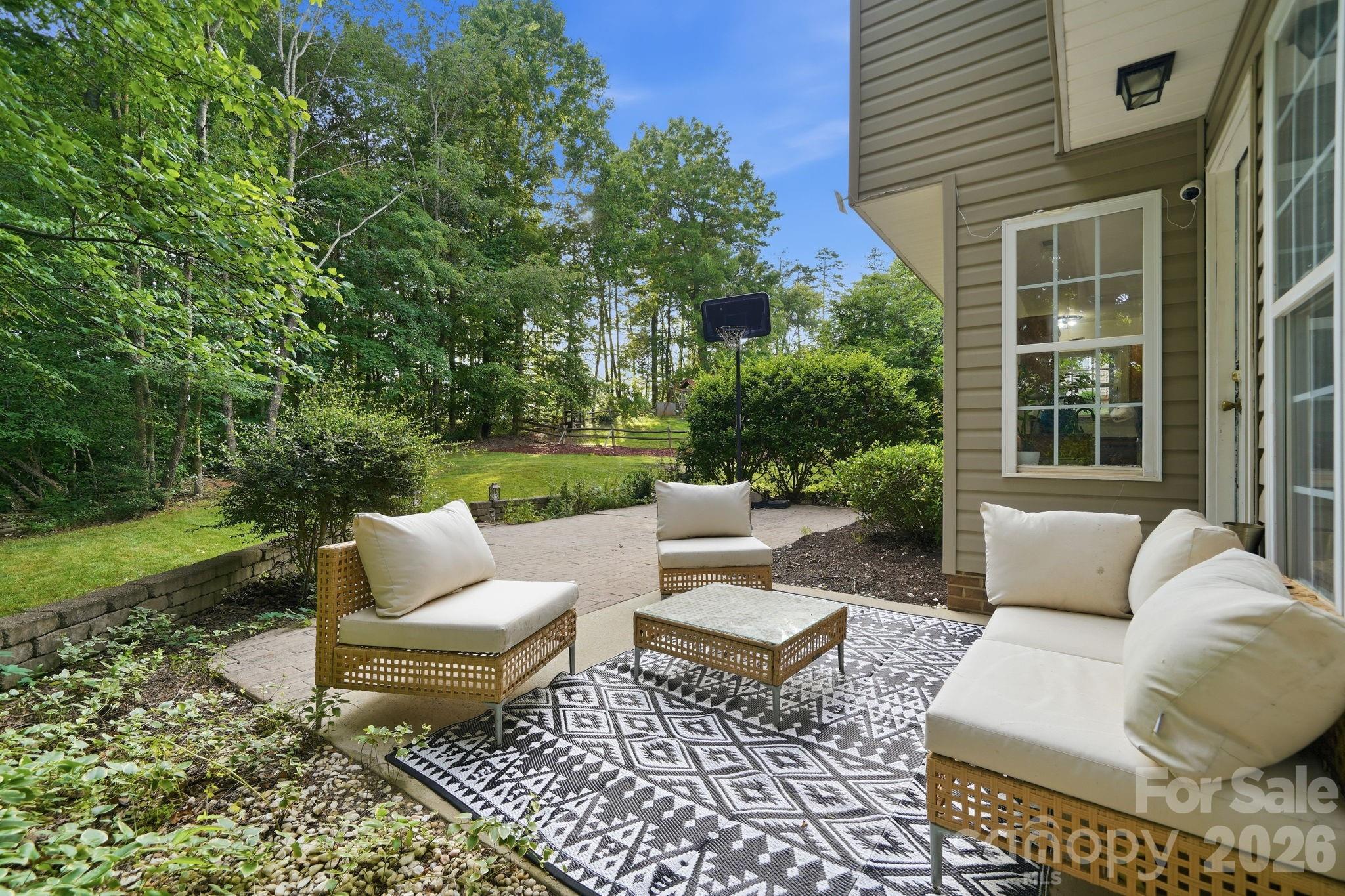 470 Fox Ridge Court Property Photo 6