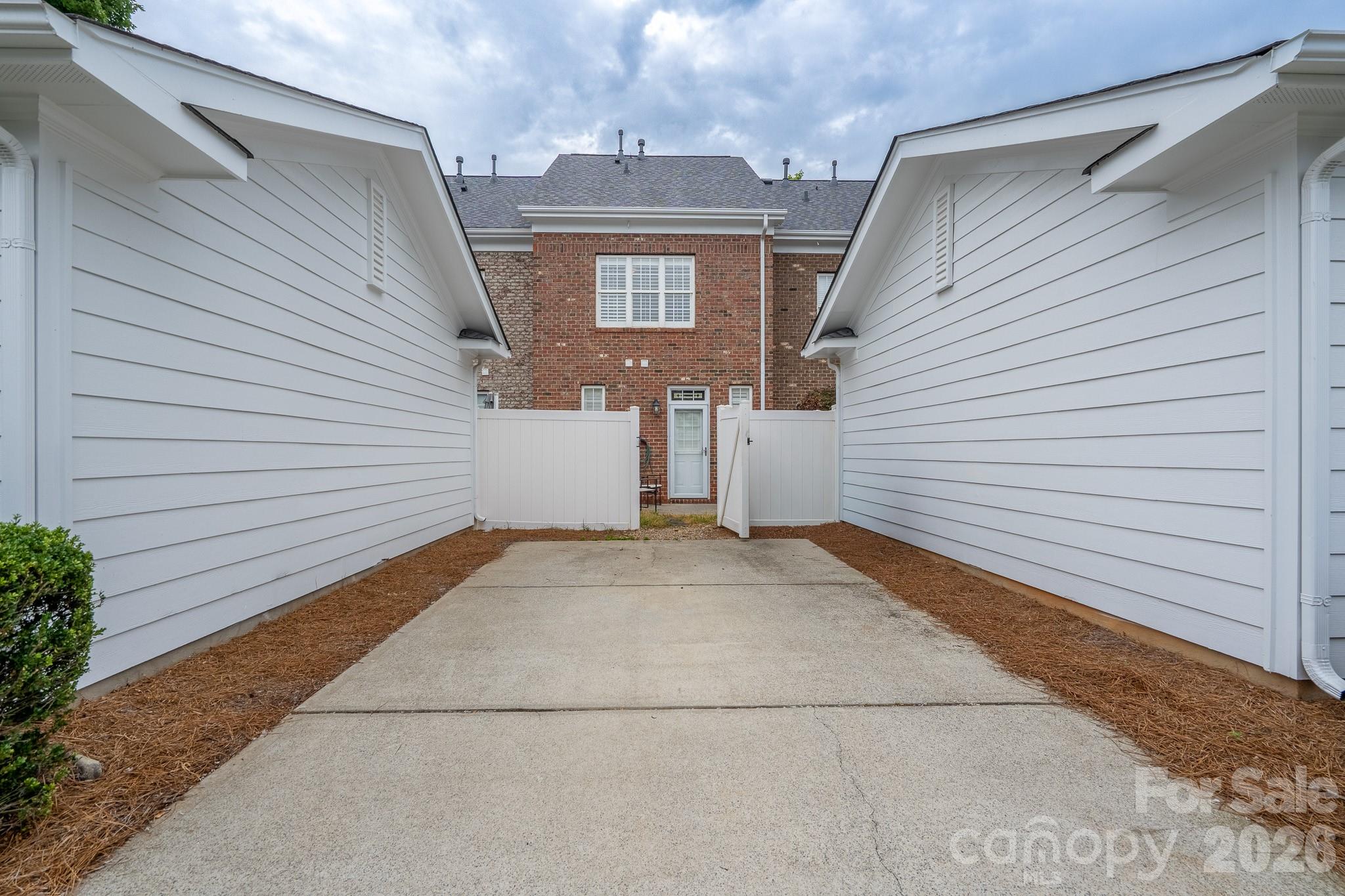 15449 Goodwood Street Property Photo 26