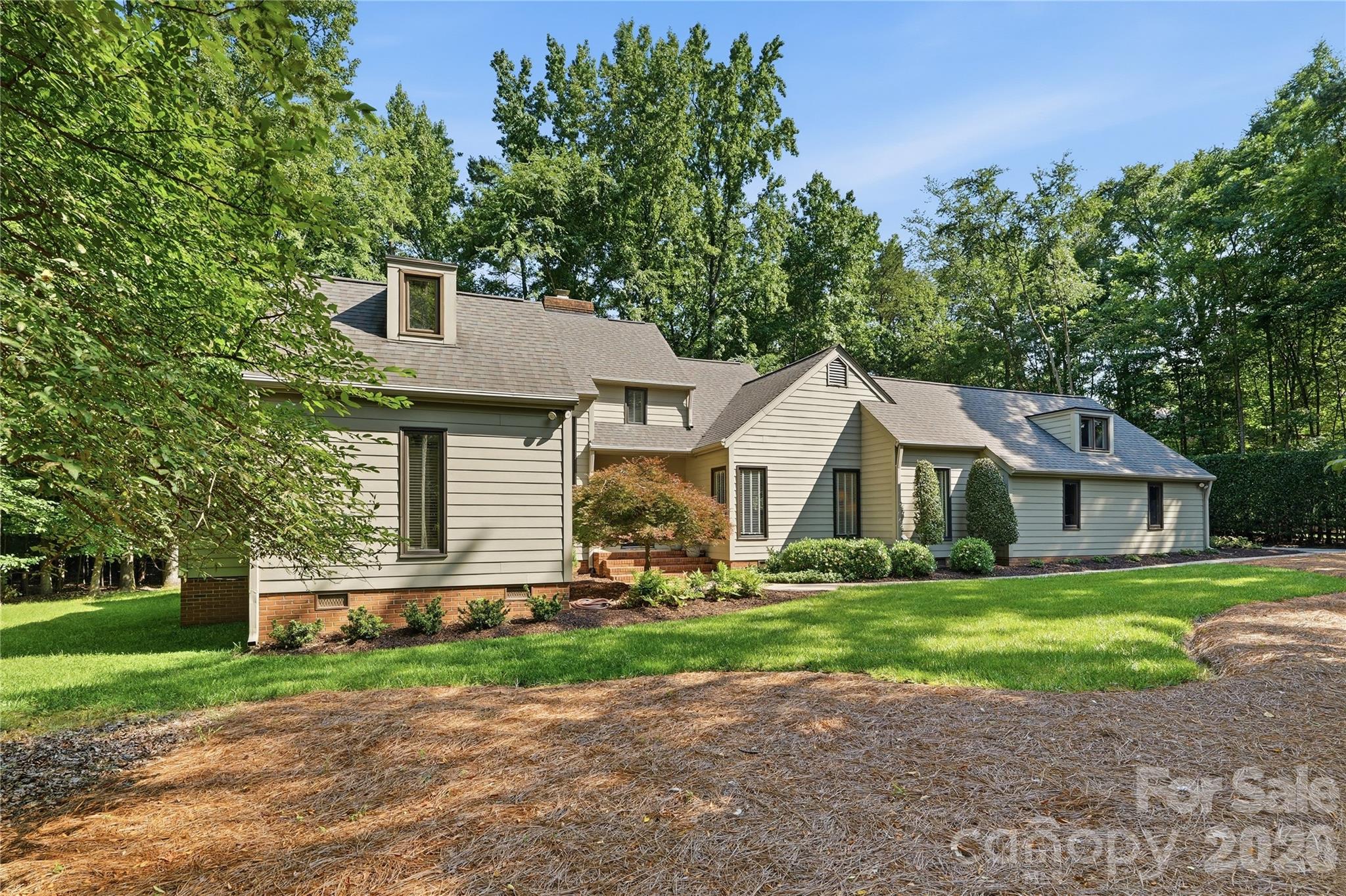 2402 Beaucatcher Lane Property Photo 1