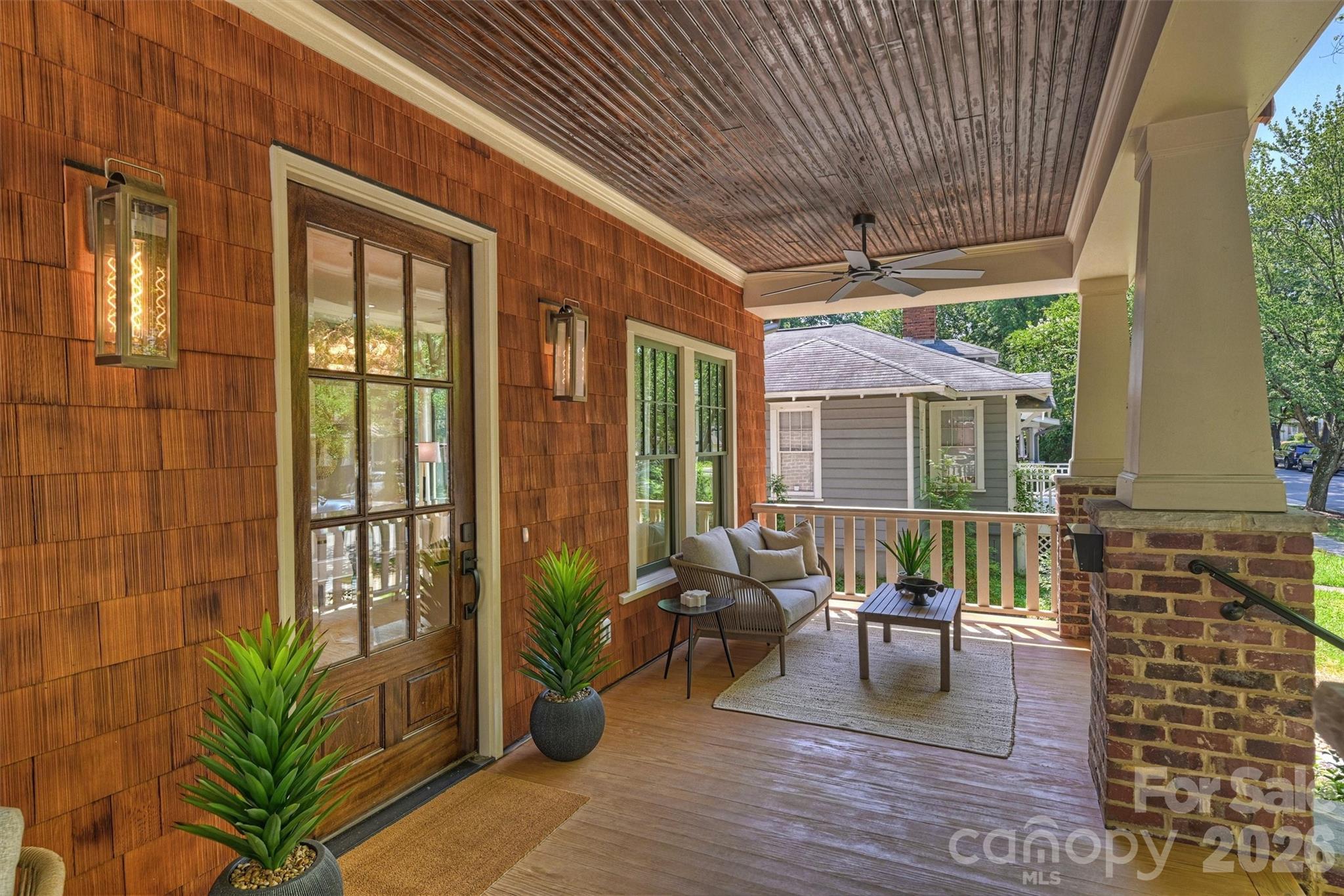 509 E Tremont Avenue Property Photo 4