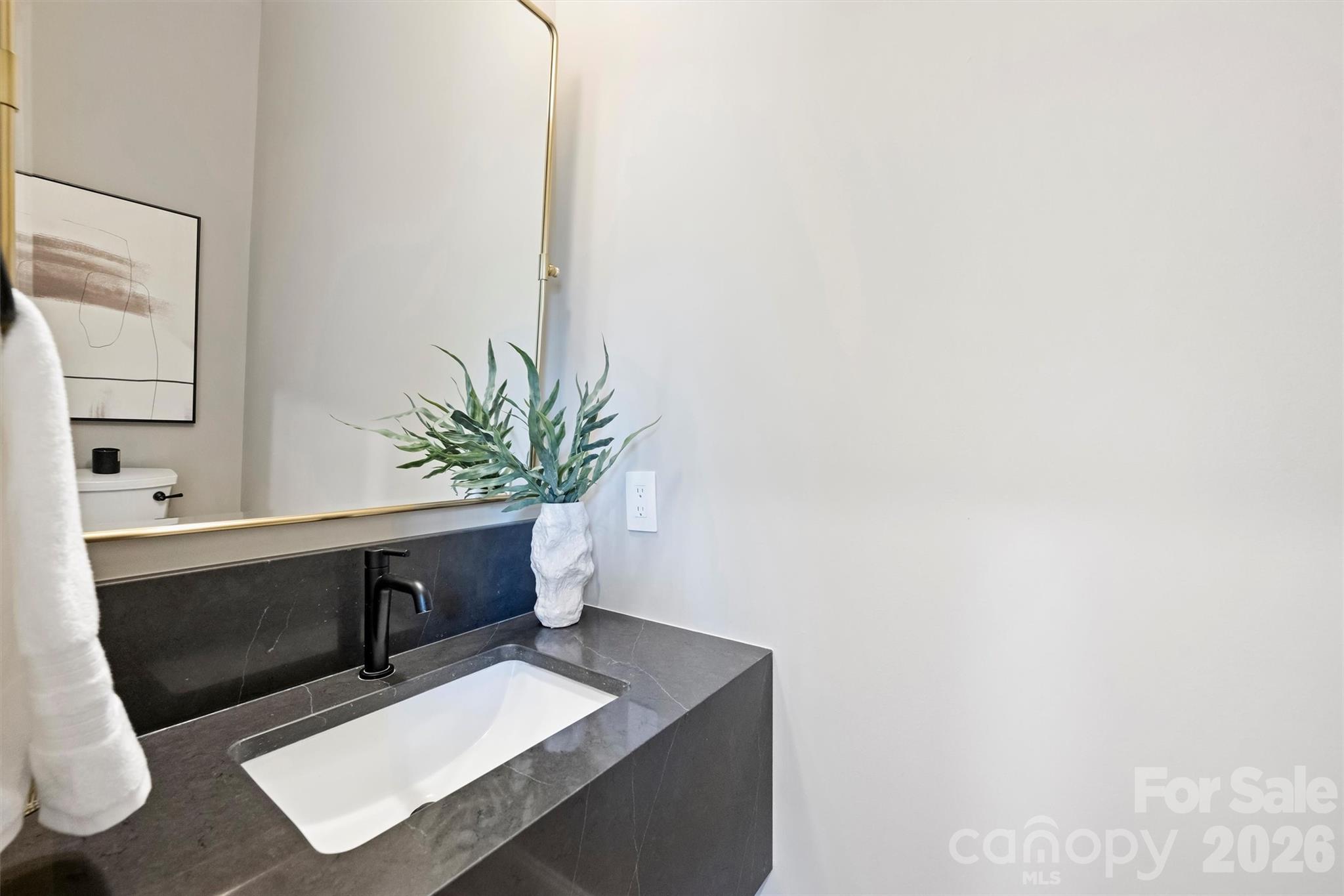 509 E Tremont Avenue Property Photo 27