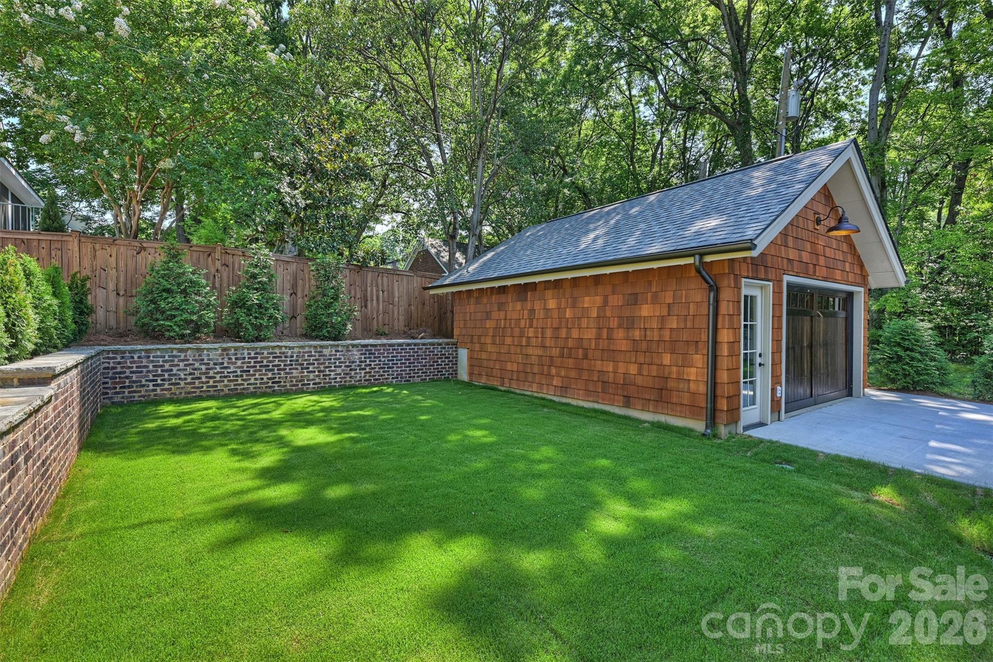 509 E Tremont Avenue Property Photo 44