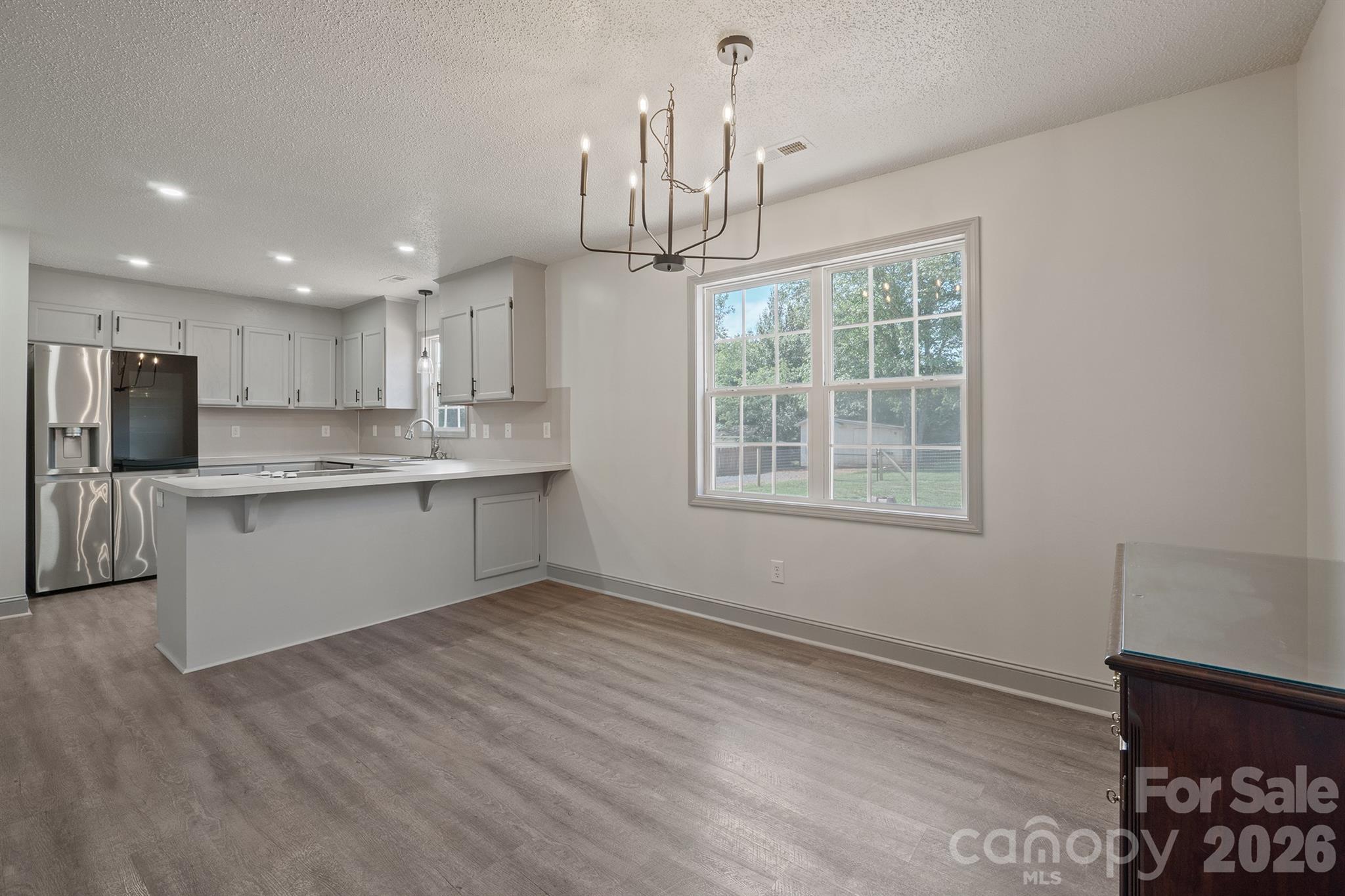 114 Glenwood Valley Drive Property Photo 11