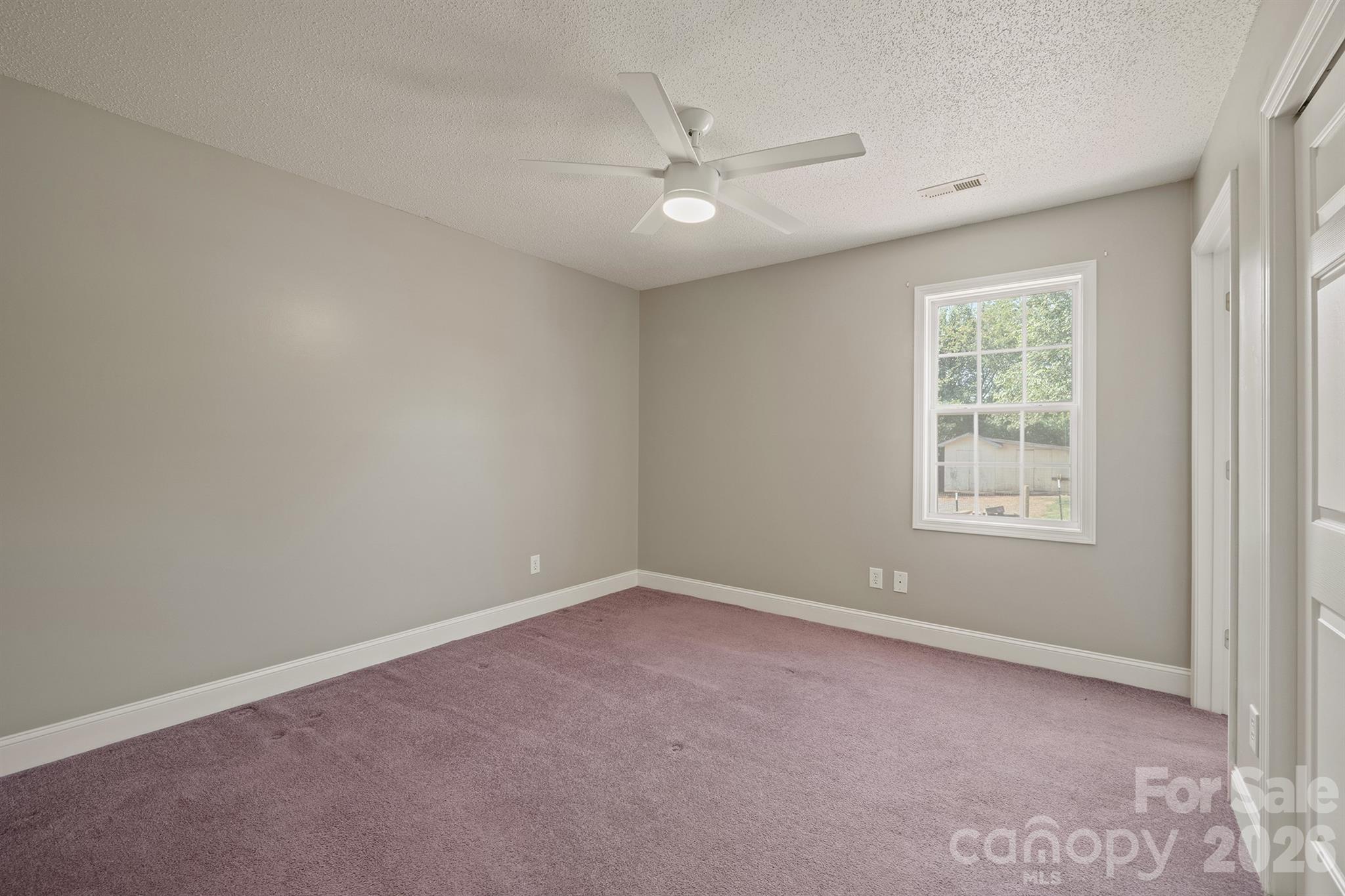 114 Glenwood Valley Drive Property Photo 13