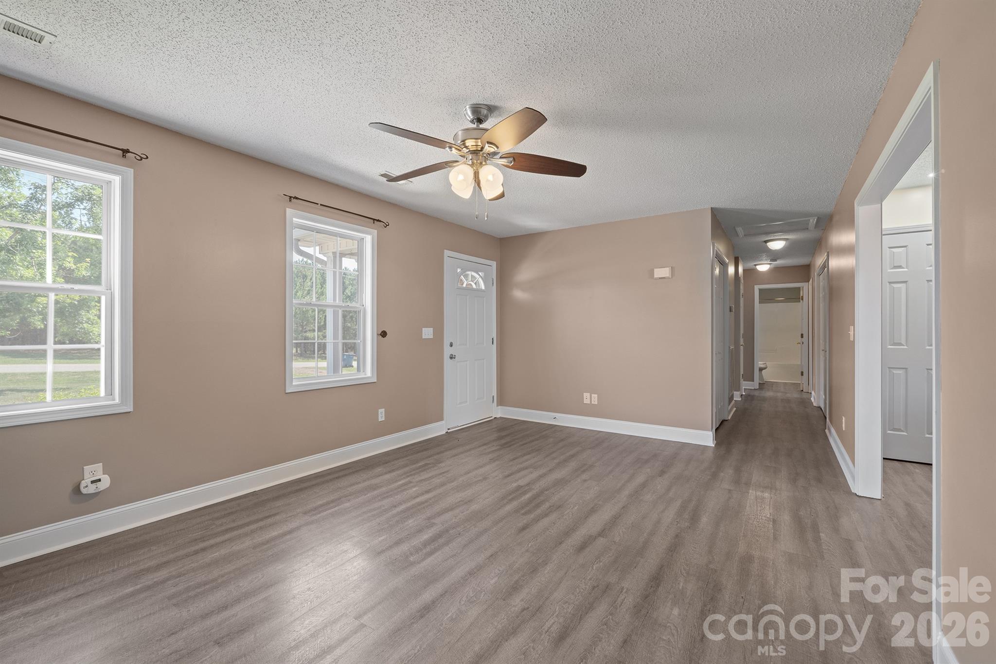 114 Glenwood Valley Drive Property Photo 15