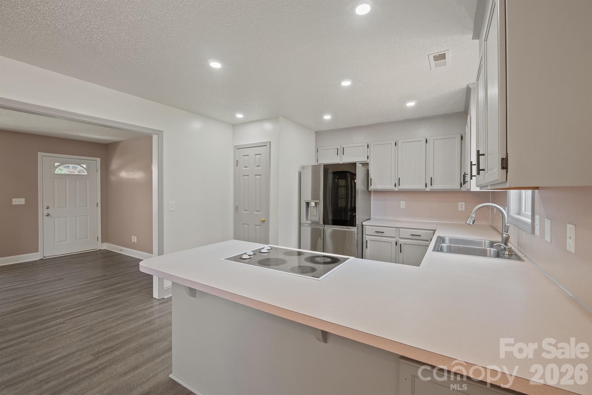 114 Glenwood Valley Drive Property Photo 19