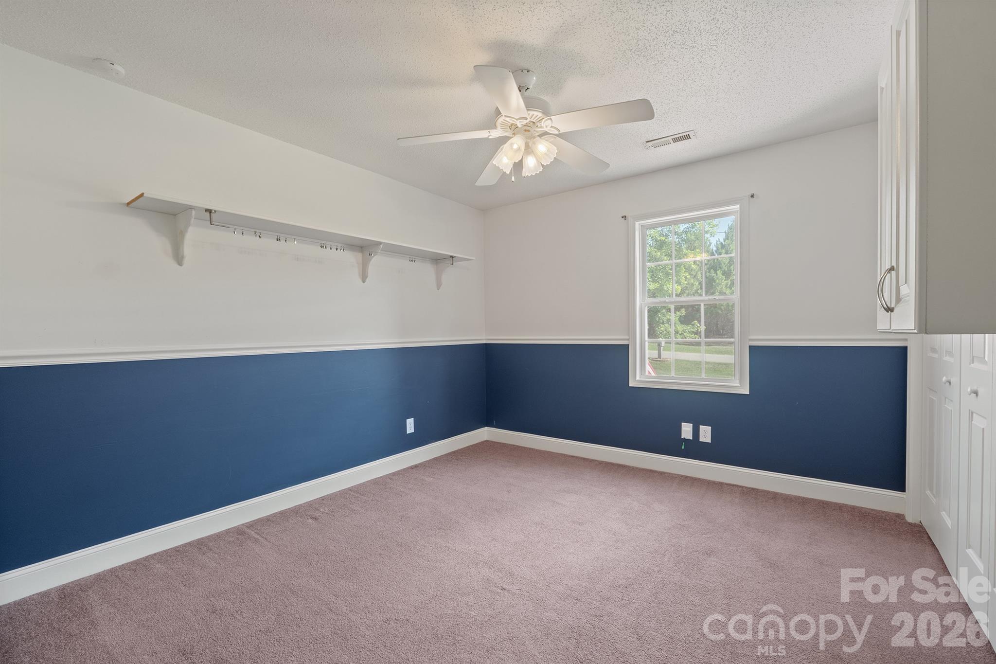 114 Glenwood Valley Drive Property Photo 26