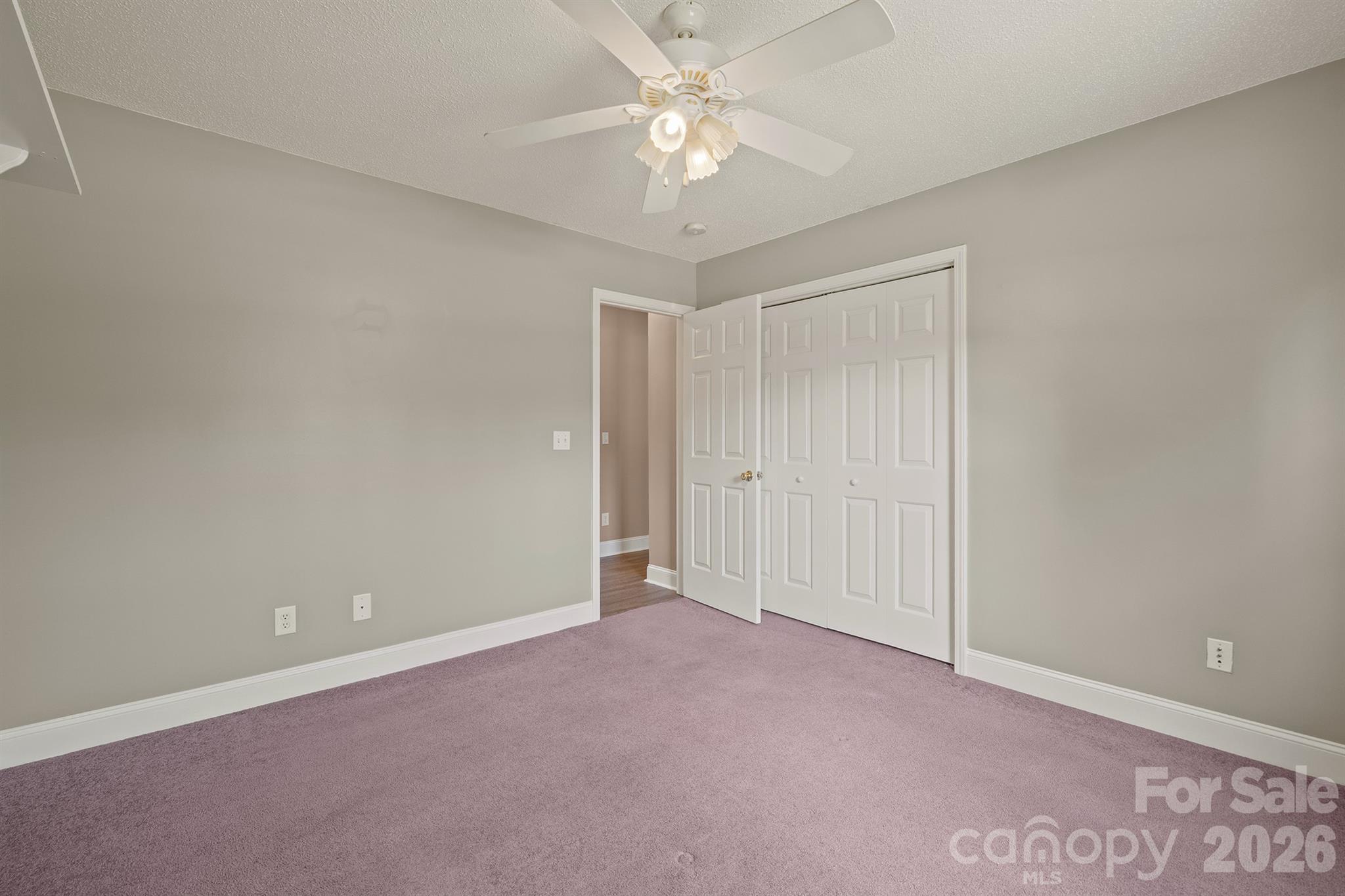 114 Glenwood Valley Drive Property Photo 29