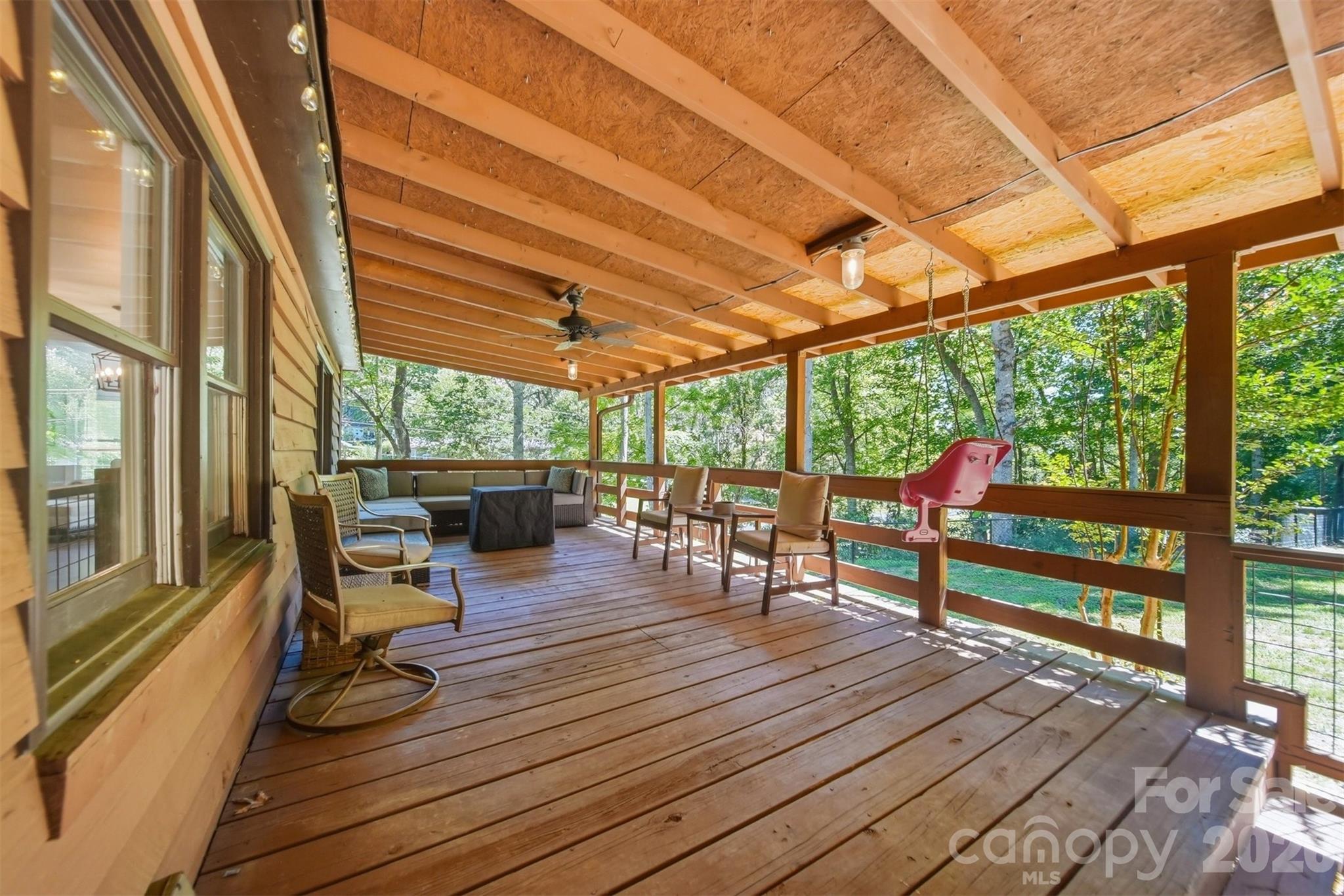 1857 Creekside Place Property Photo 7