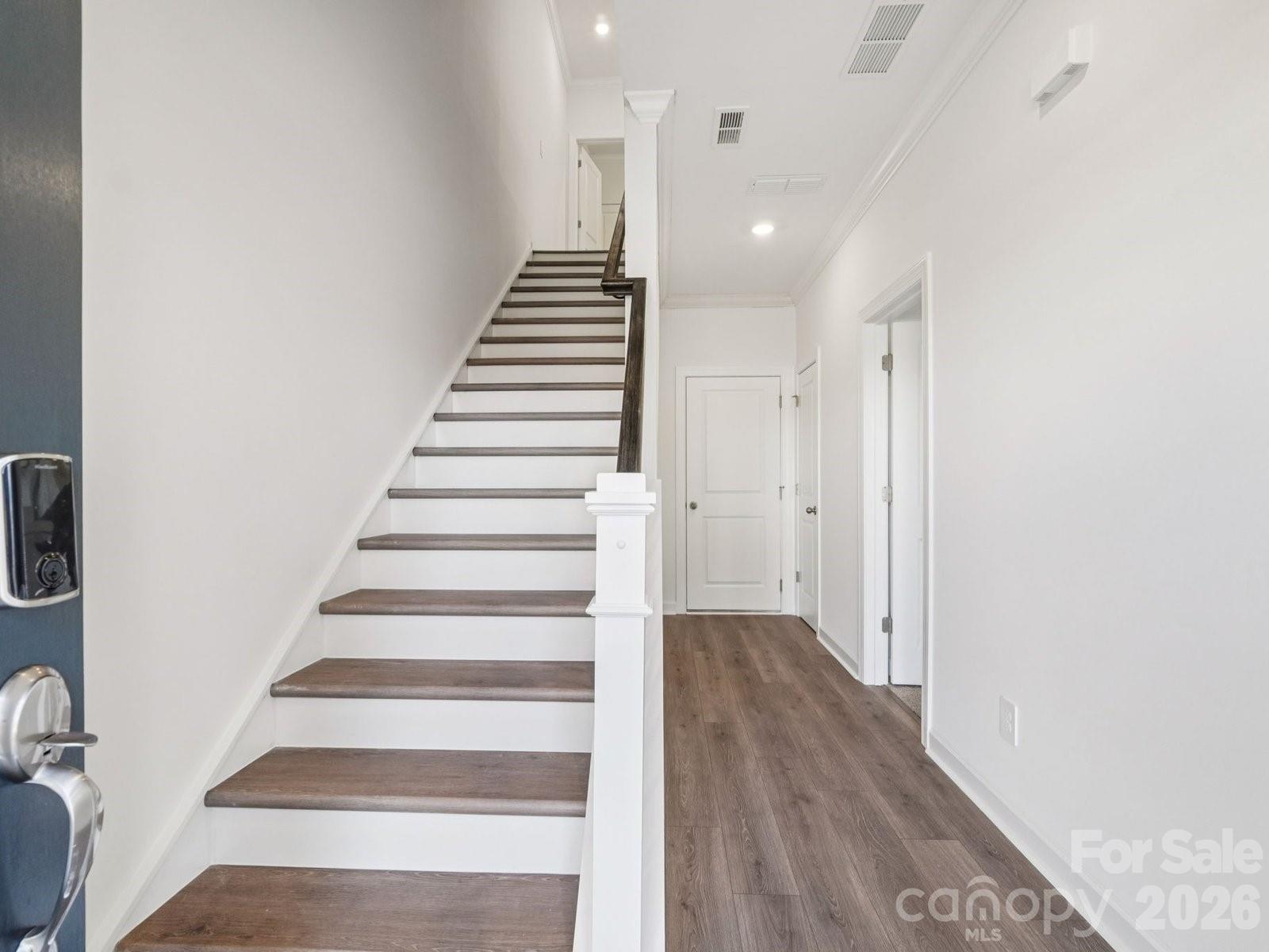 383 Golden Maple Court Property Photo 2