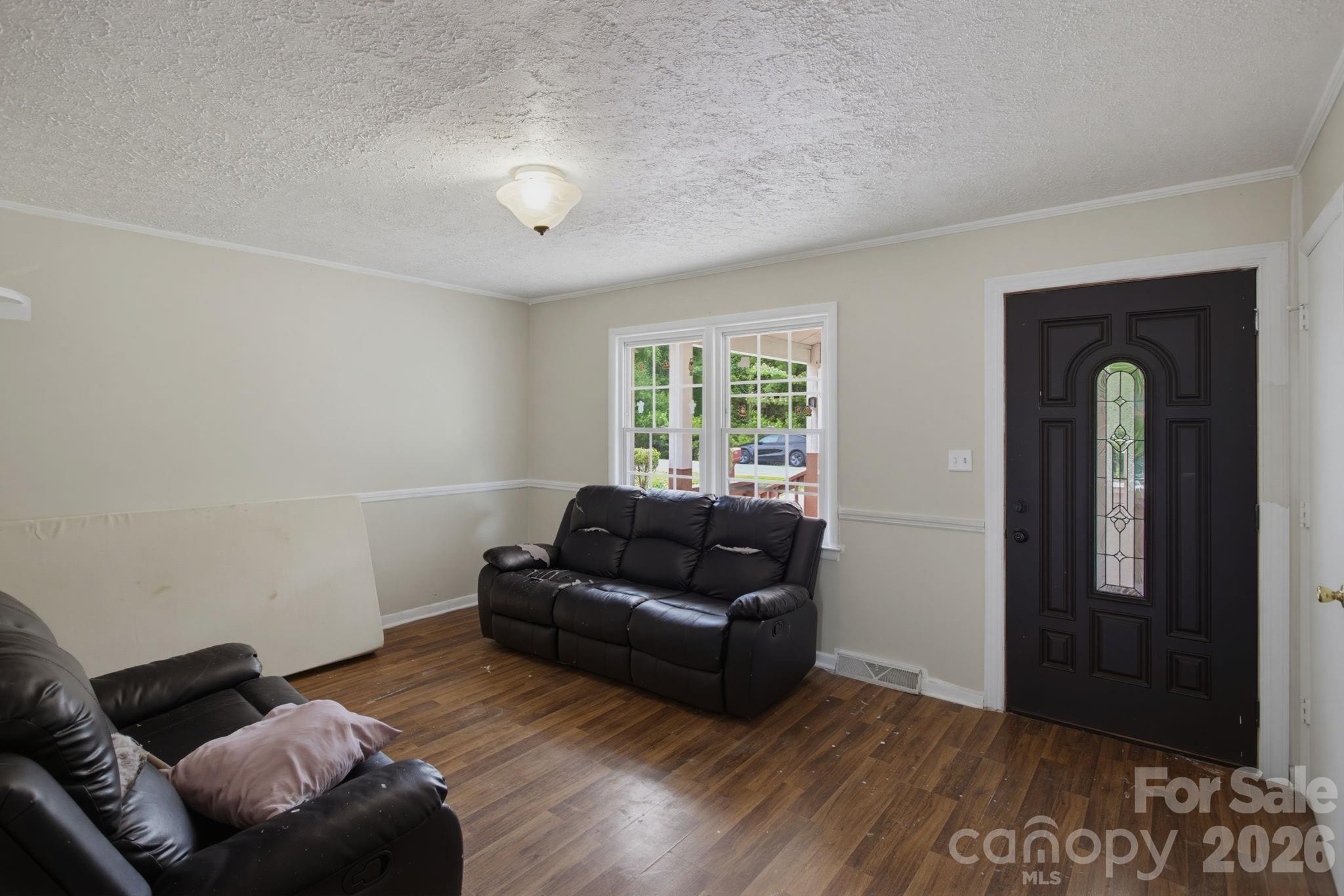 149 Dobbins Street Property Photo 4