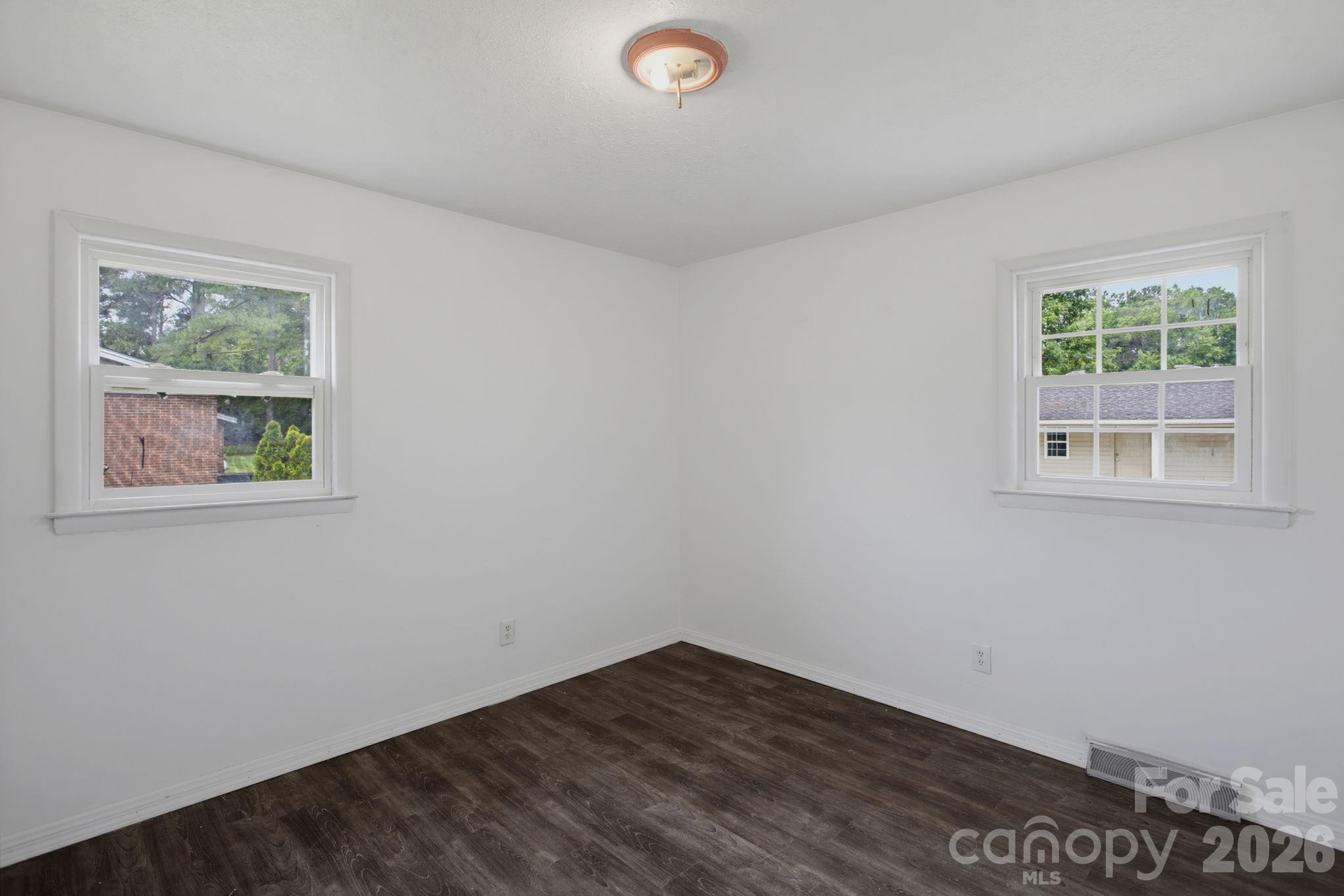 149 Dobbins Street Property Photo 15