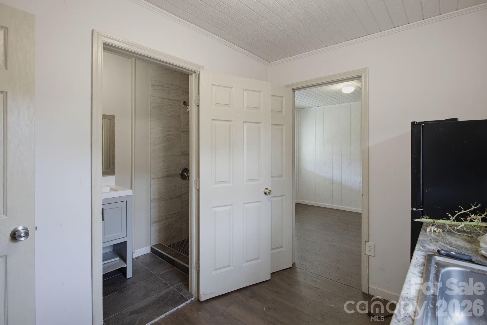 149 Dobbins Street Property Photo 36