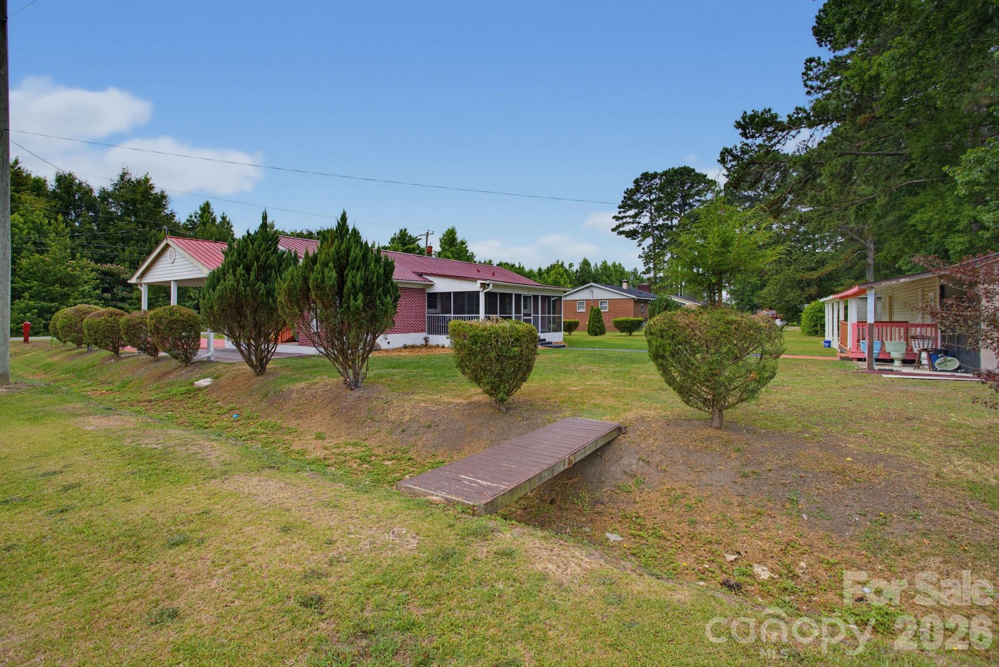 149 Dobbins Street Property Photo 45
