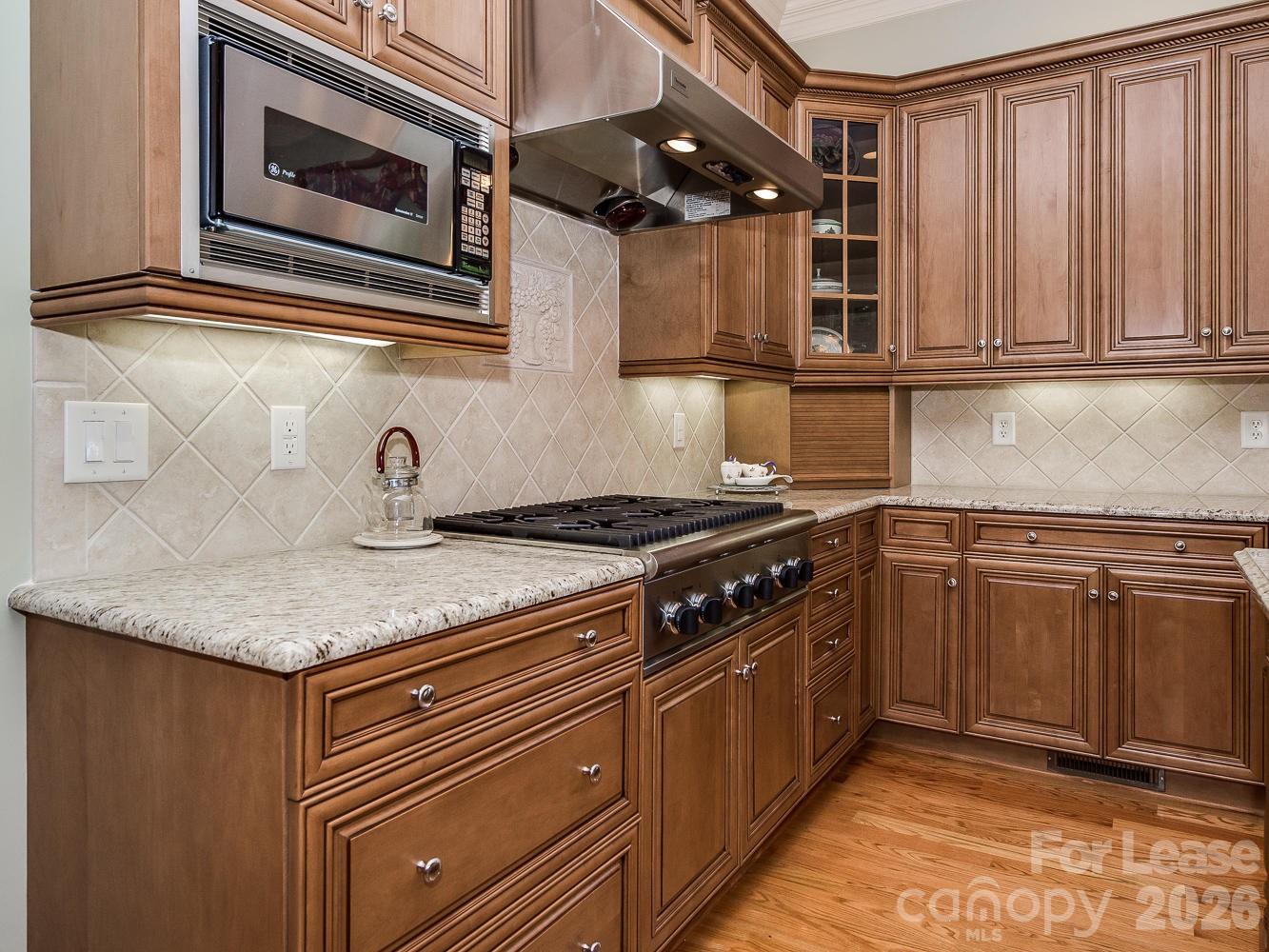 7126 Summerhill Ridge Drive Property Photo 14