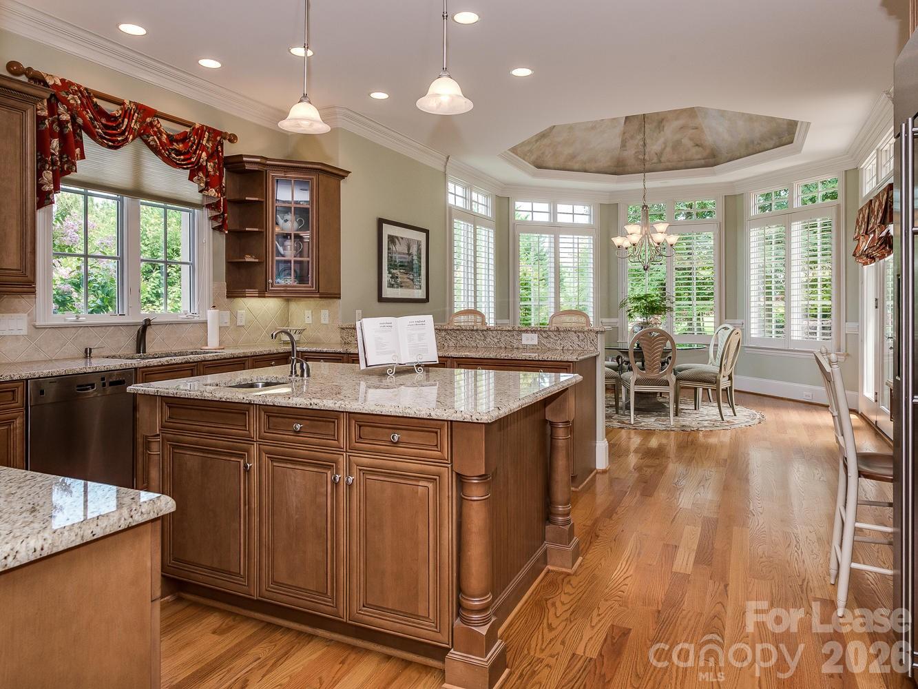 7126 Summerhill Ridge Drive Property Photo 18