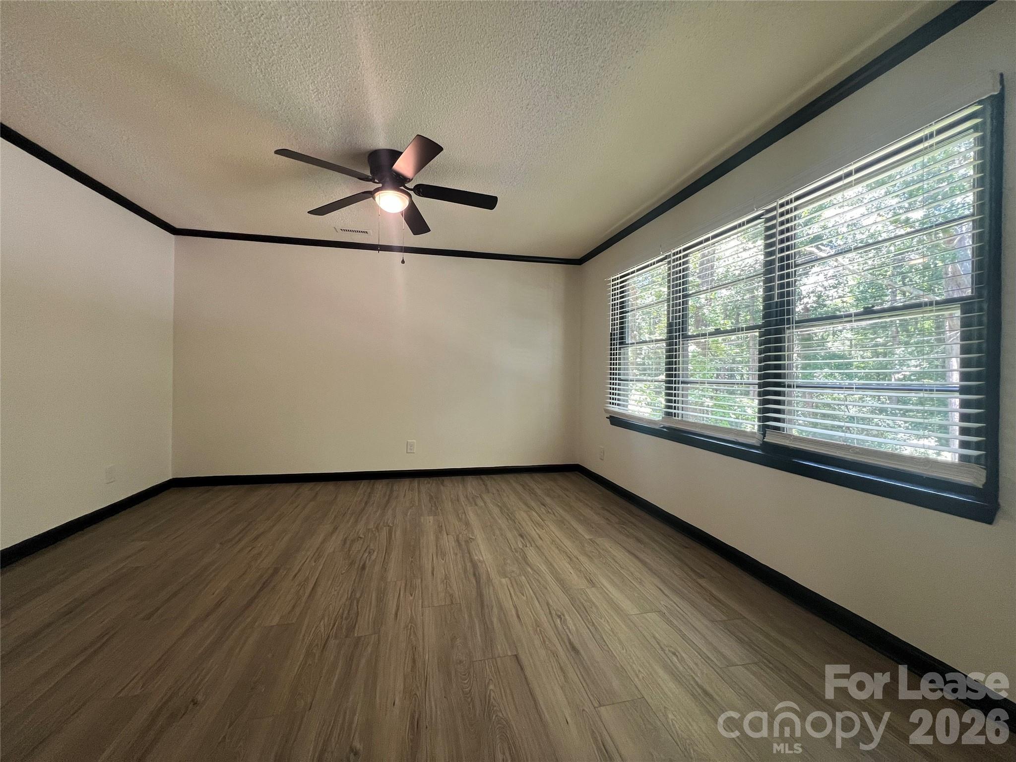 1214 Northwoods Drive Property Photo 2