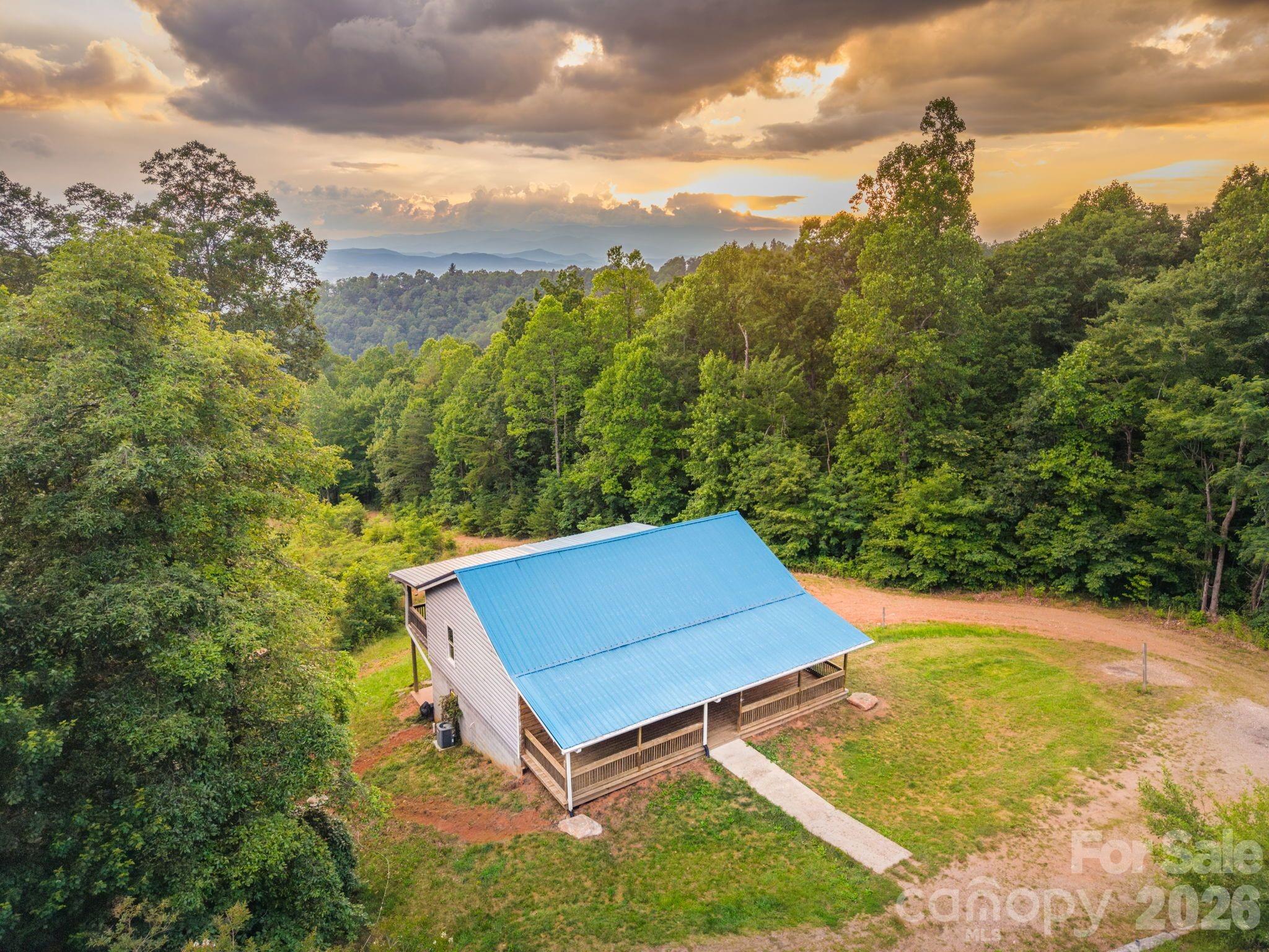 3020 Silver Creek Mountain Road Property Photo 1