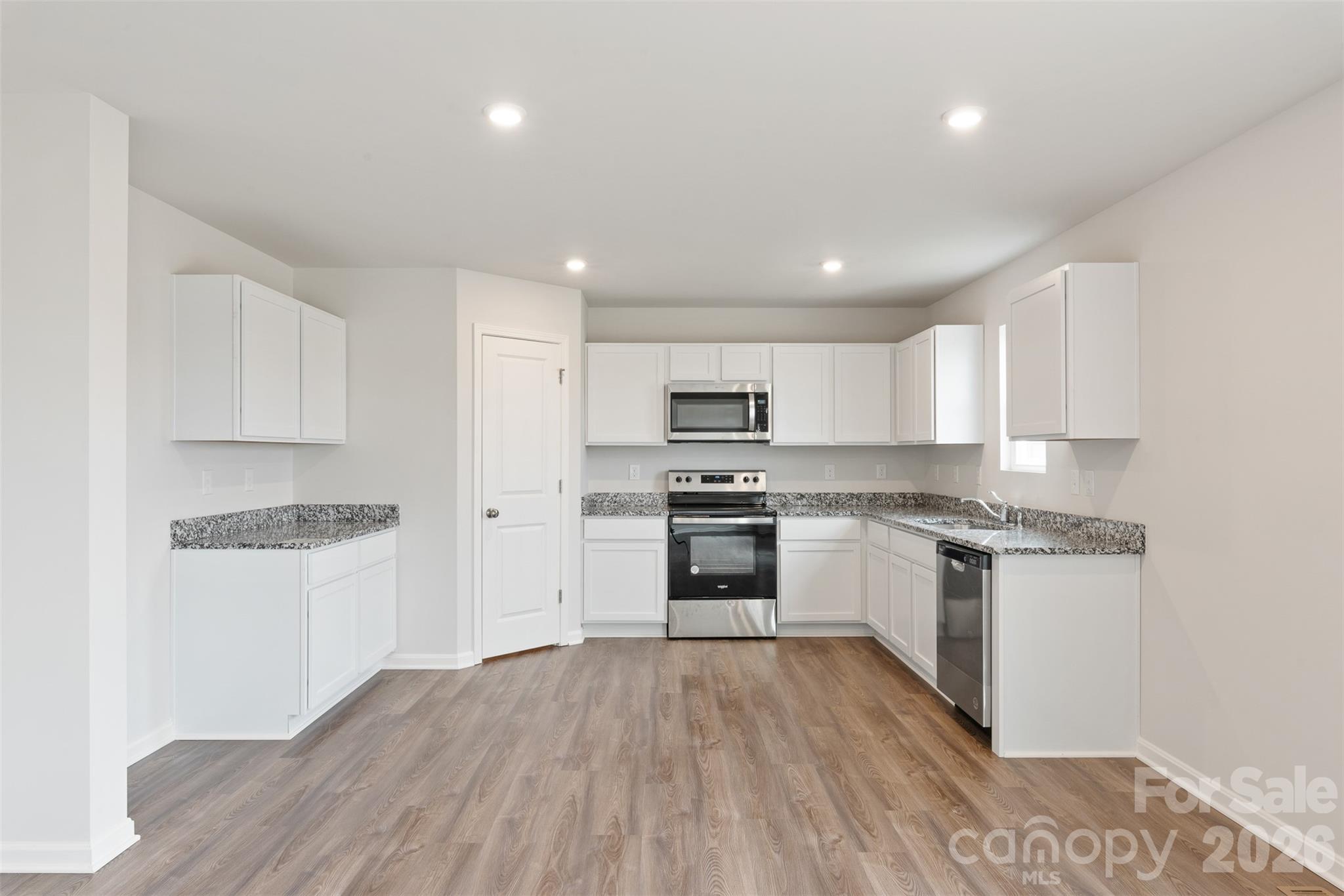 940 Kinnerton Trail Property Photo 11