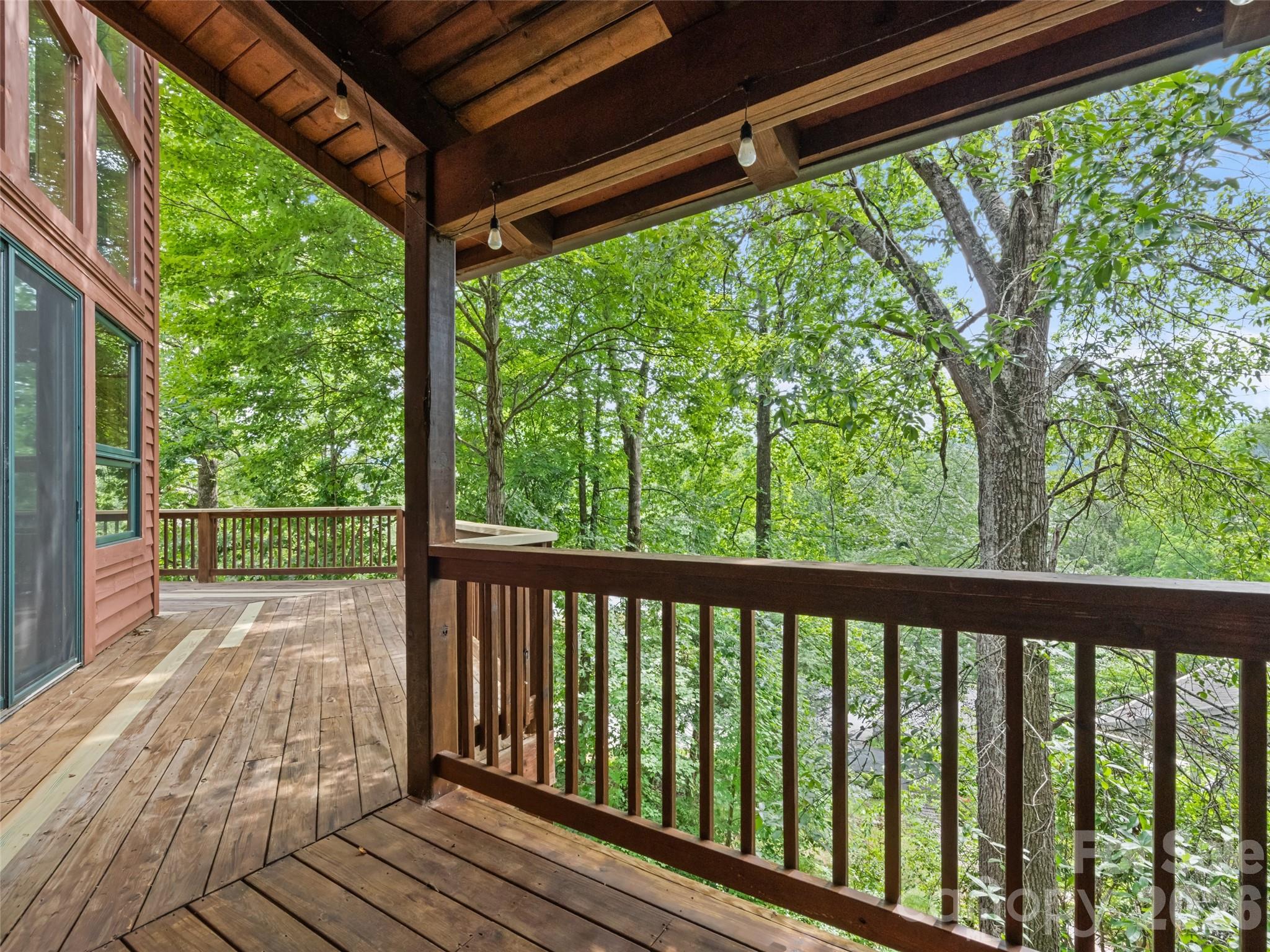 20 Sarah Court Property Photo 11