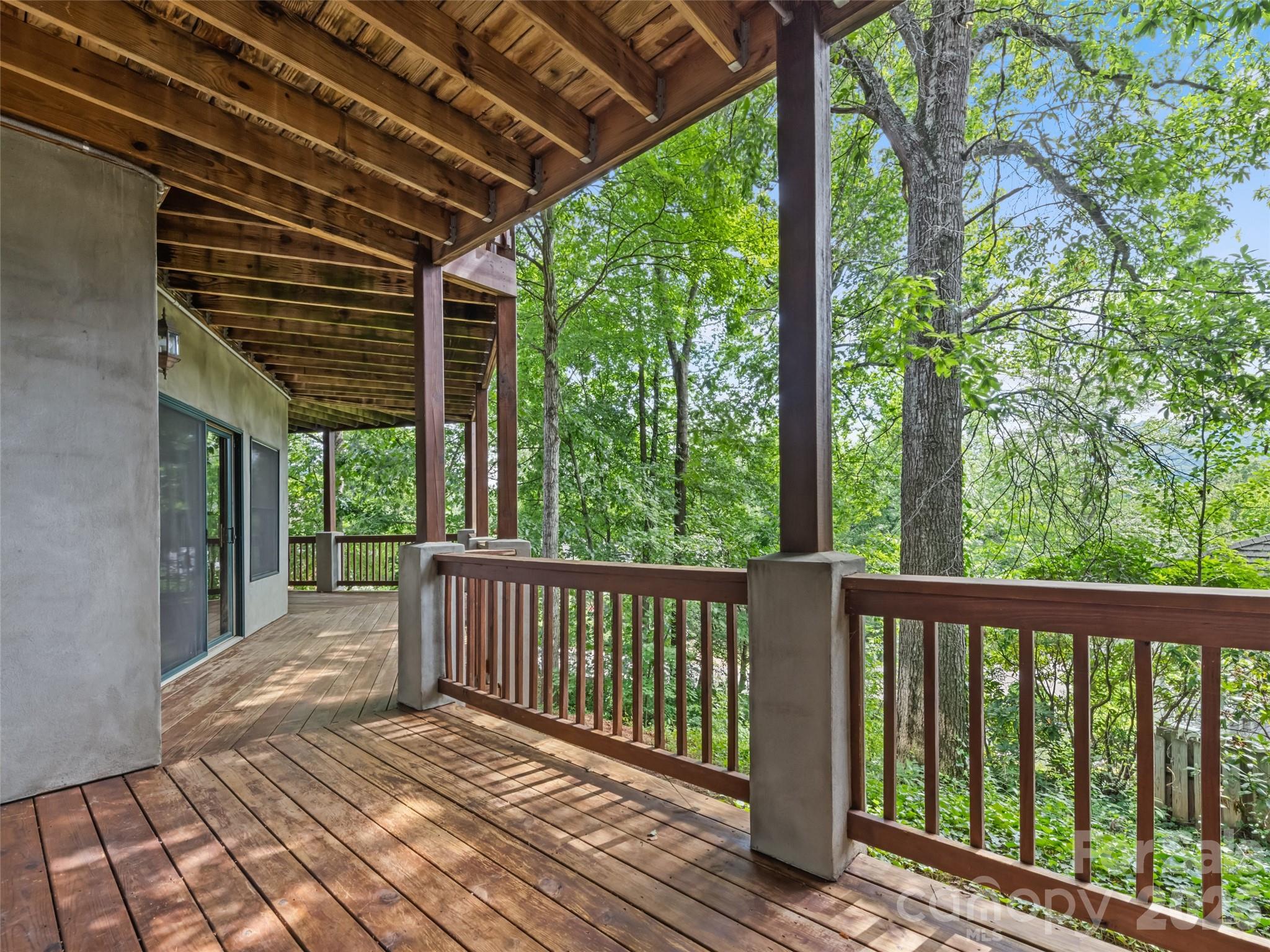 20 Sarah Court Property Photo 16