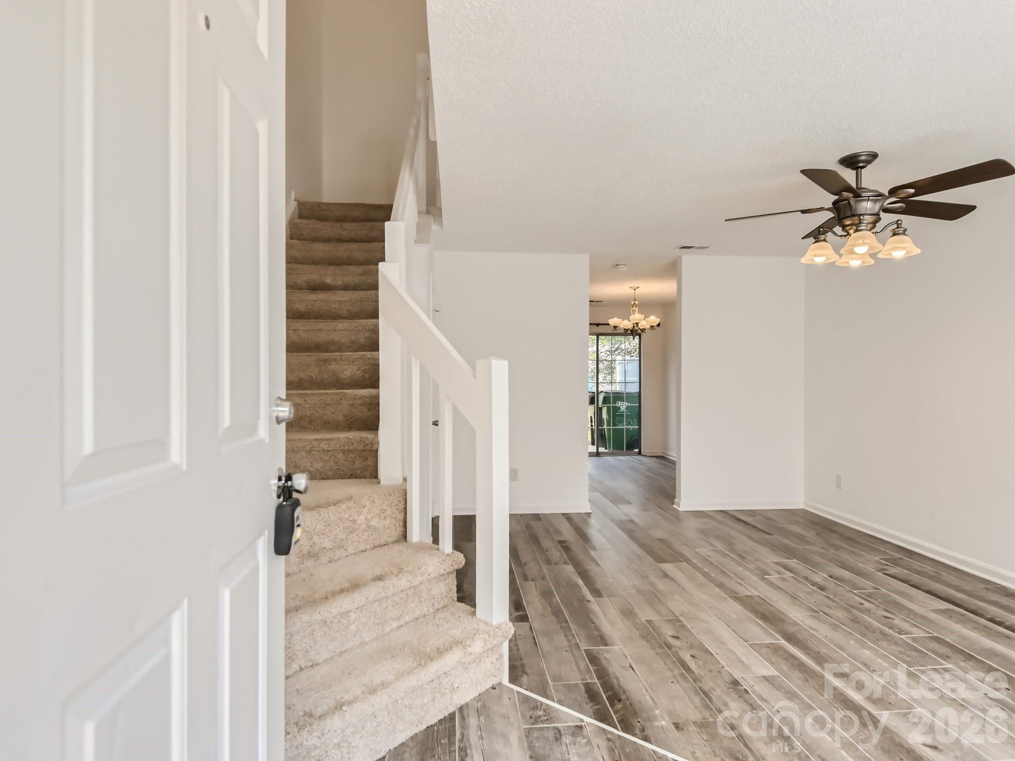 8281 Golf Ridge Drive Property Photo 3