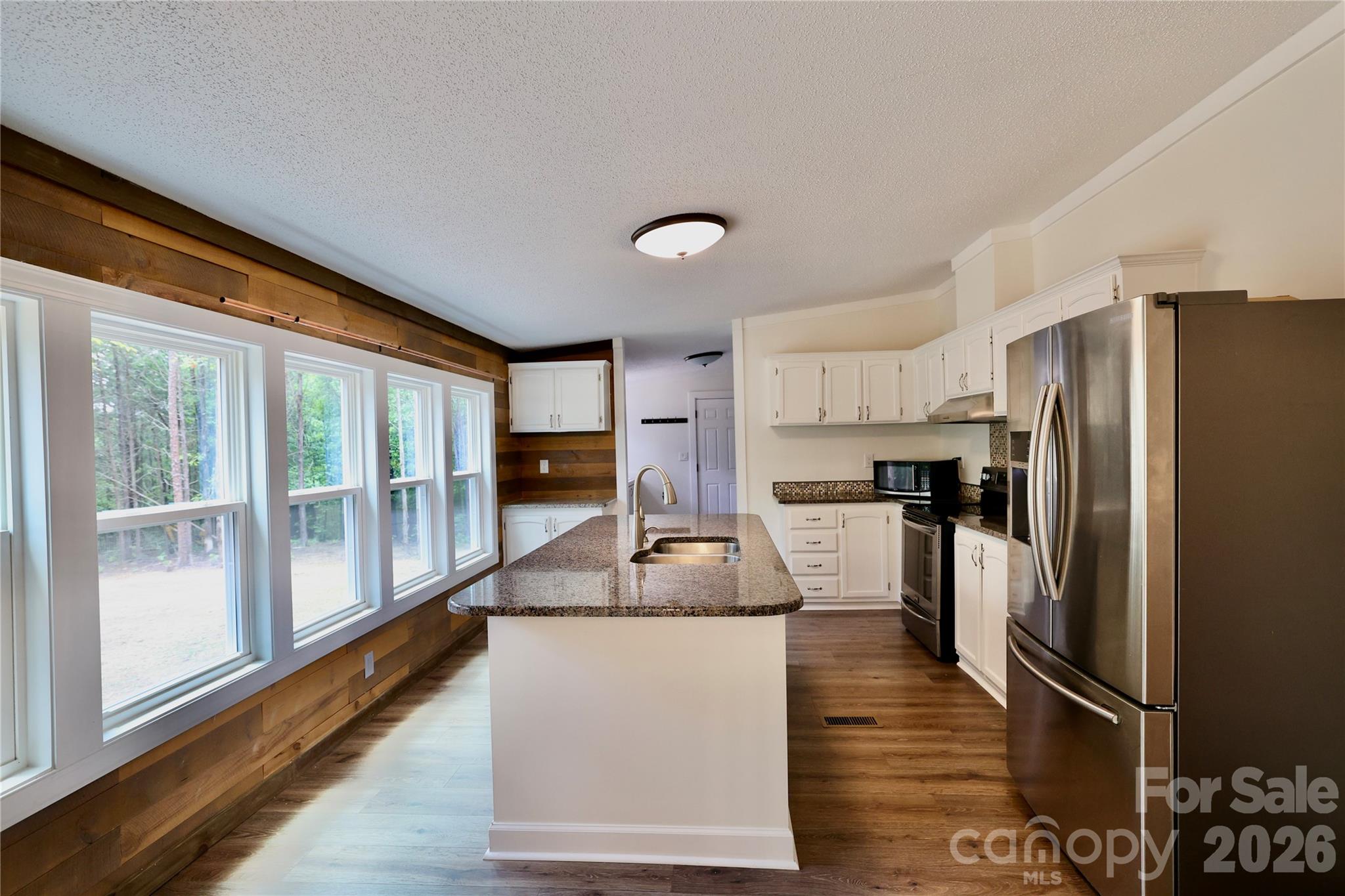 9401 Seymour Lane Property Photo 14