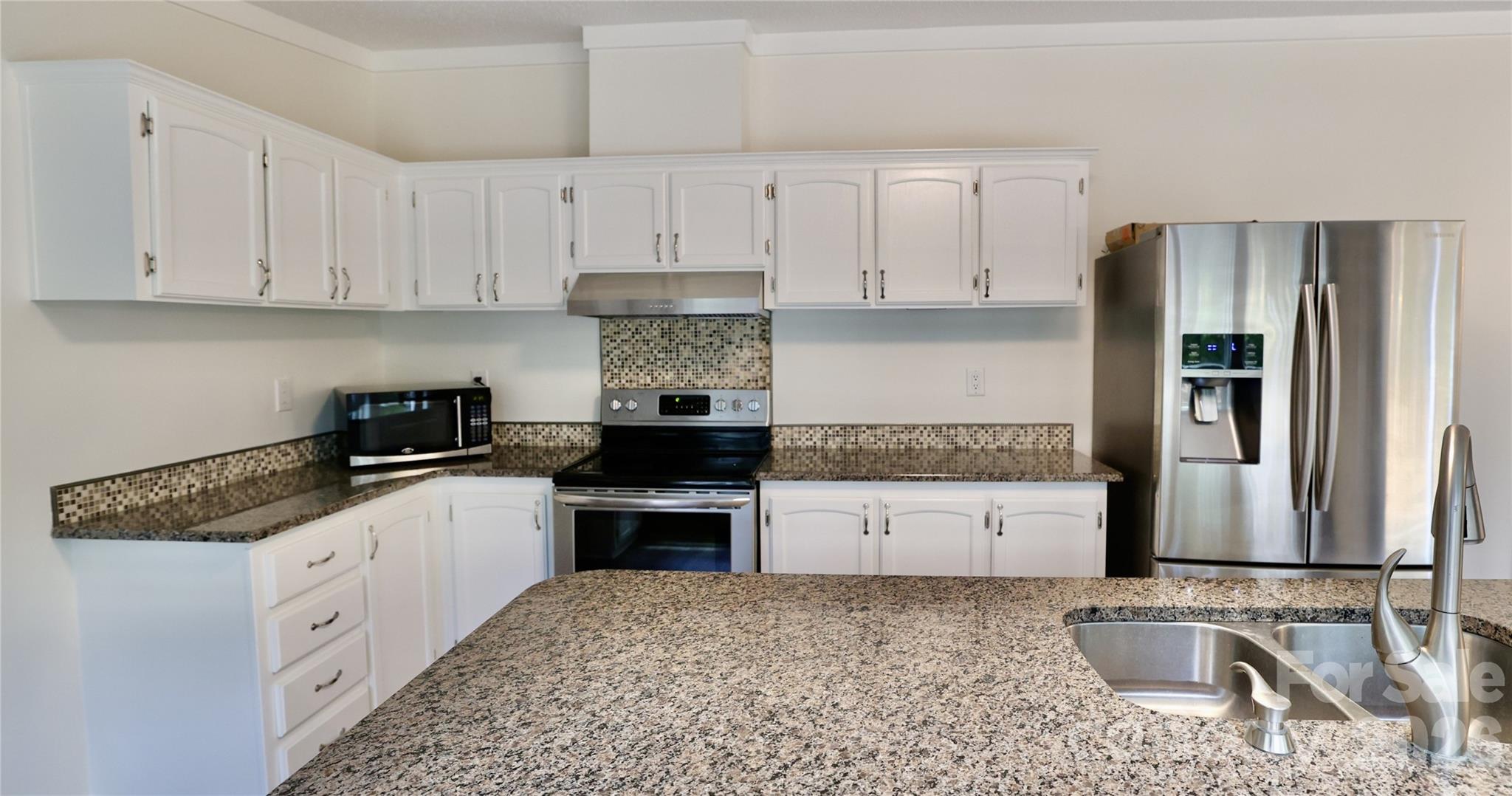 9401 Seymour Lane Property Photo 15