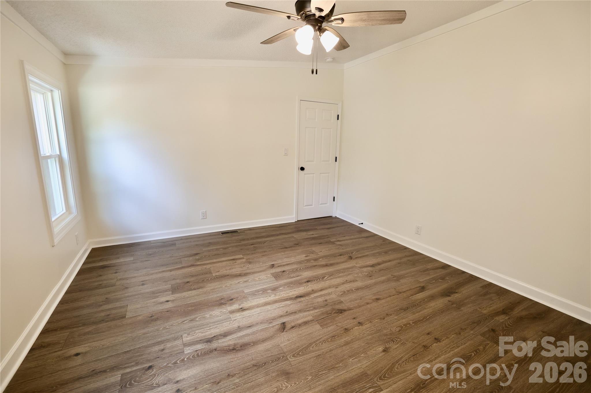 9401 Seymour Lane Property Photo 17