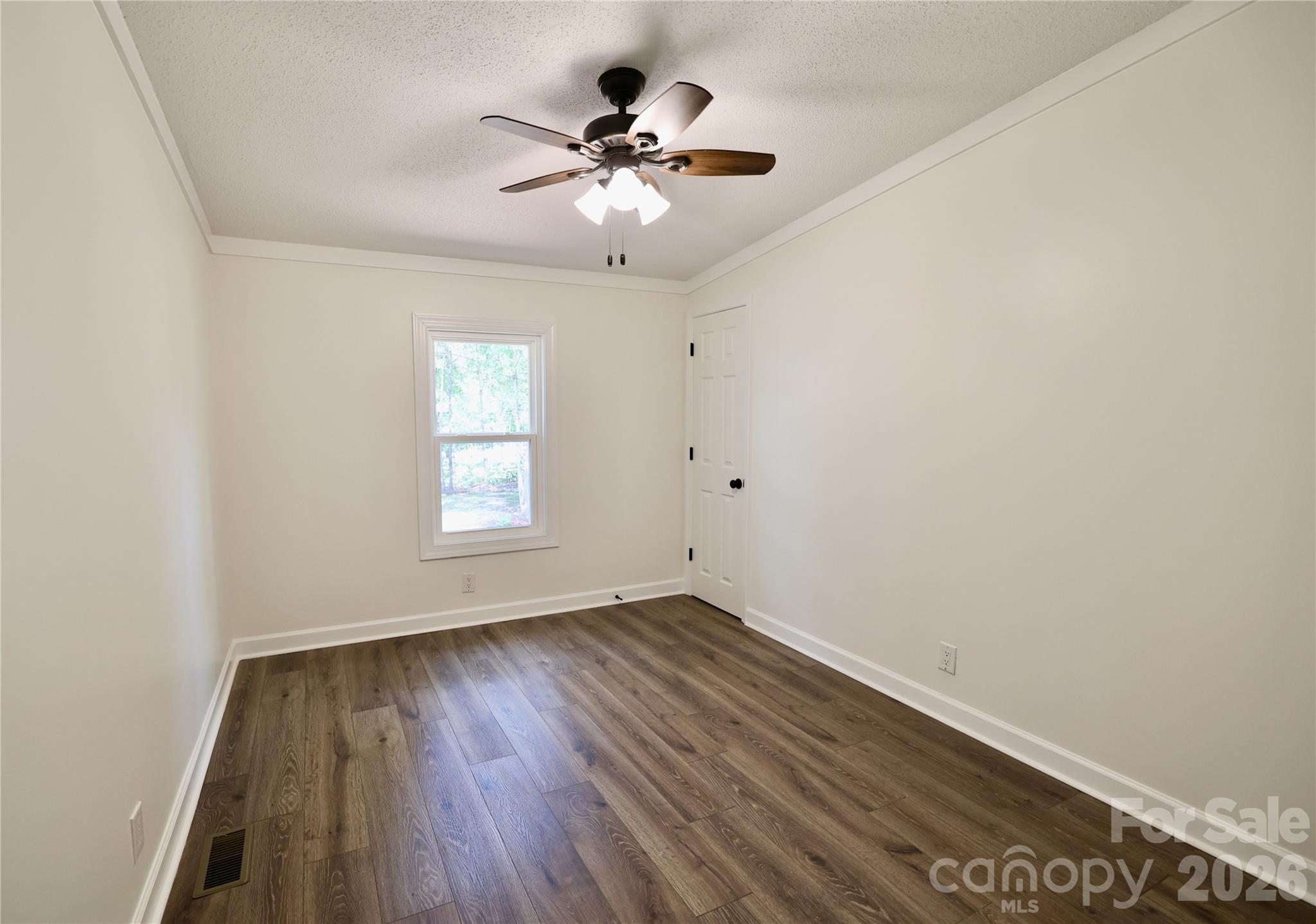 9401 Seymour Lane Property Photo 23