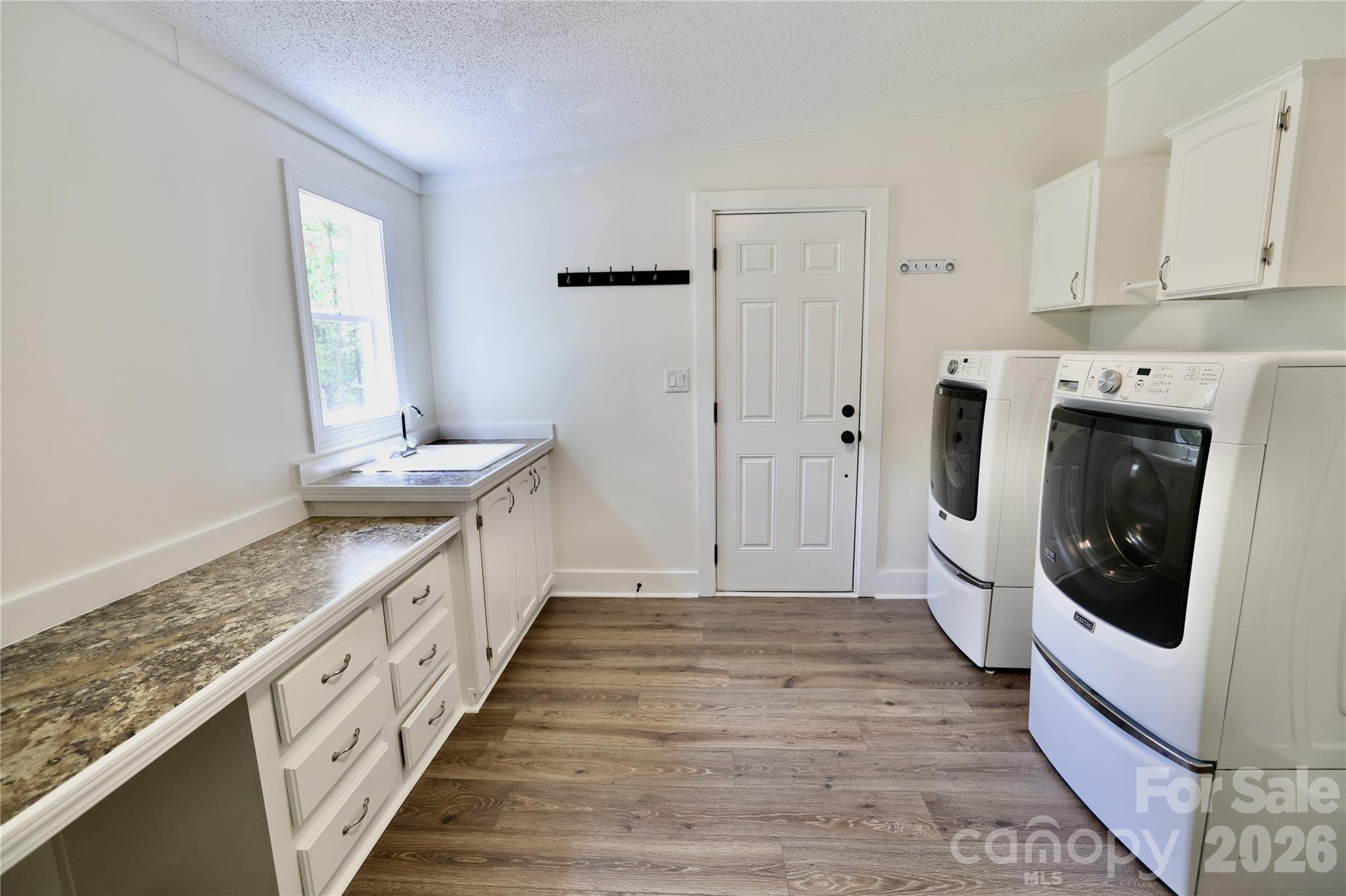 9401 Seymour Lane Property Photo 27