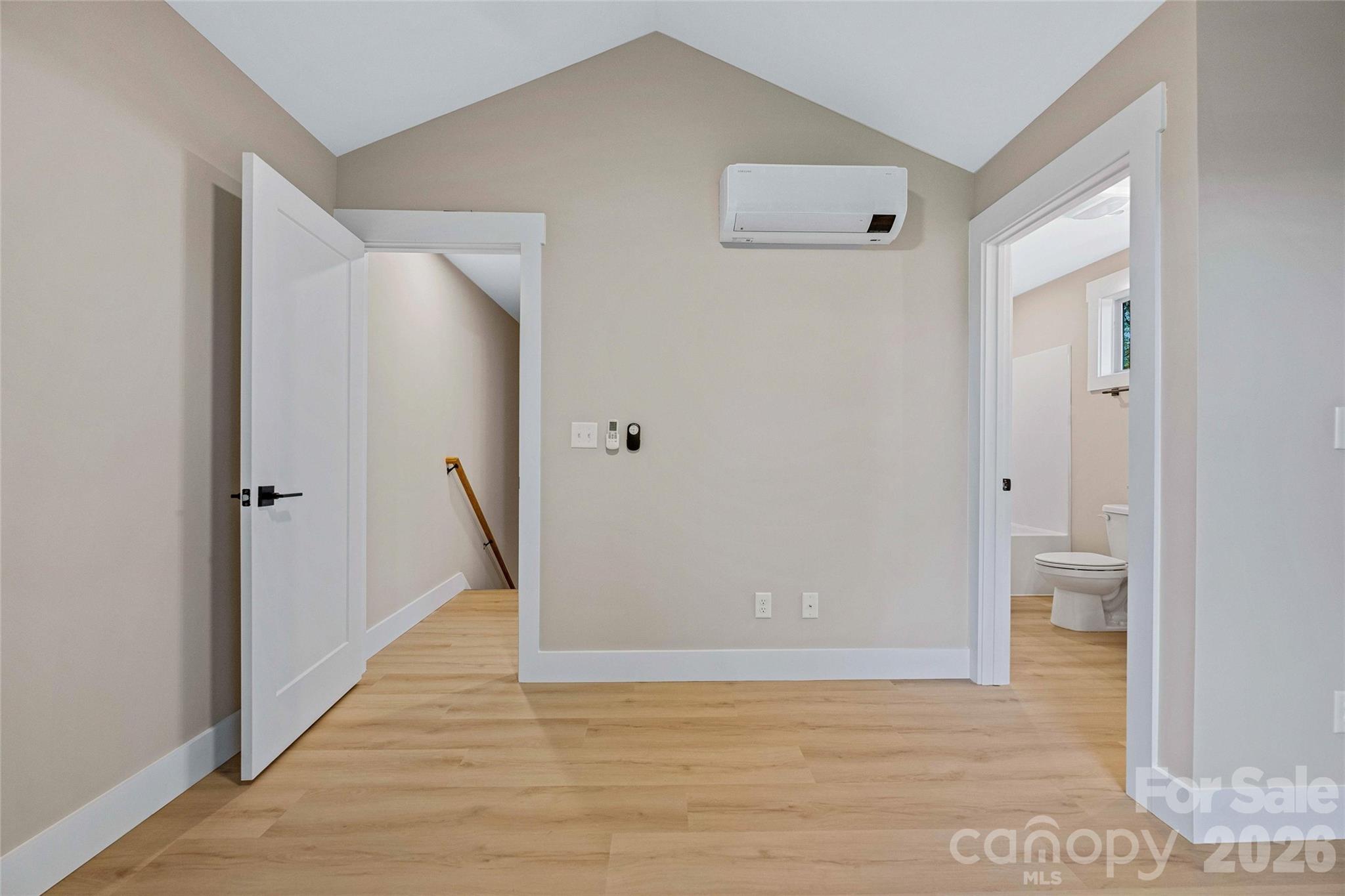 11 Baldwin Street Property Photo 32