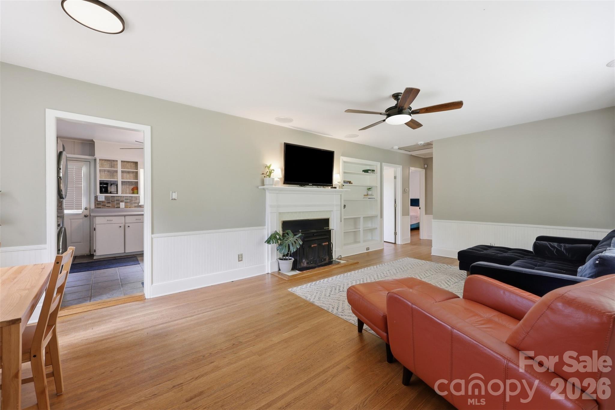 2736 Palm Avenue Property Photo 4