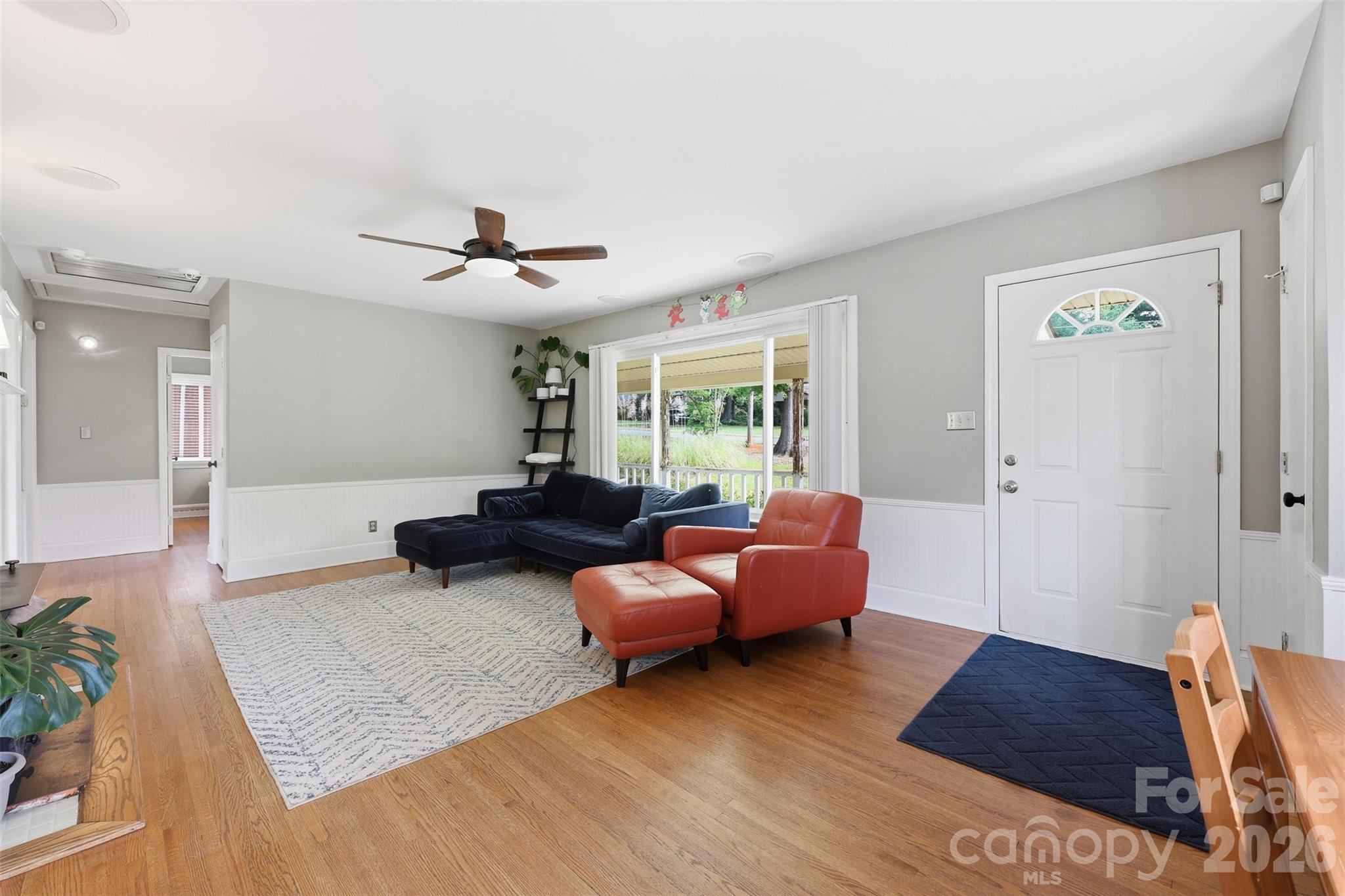 2736 Palm Avenue Property Photo 5