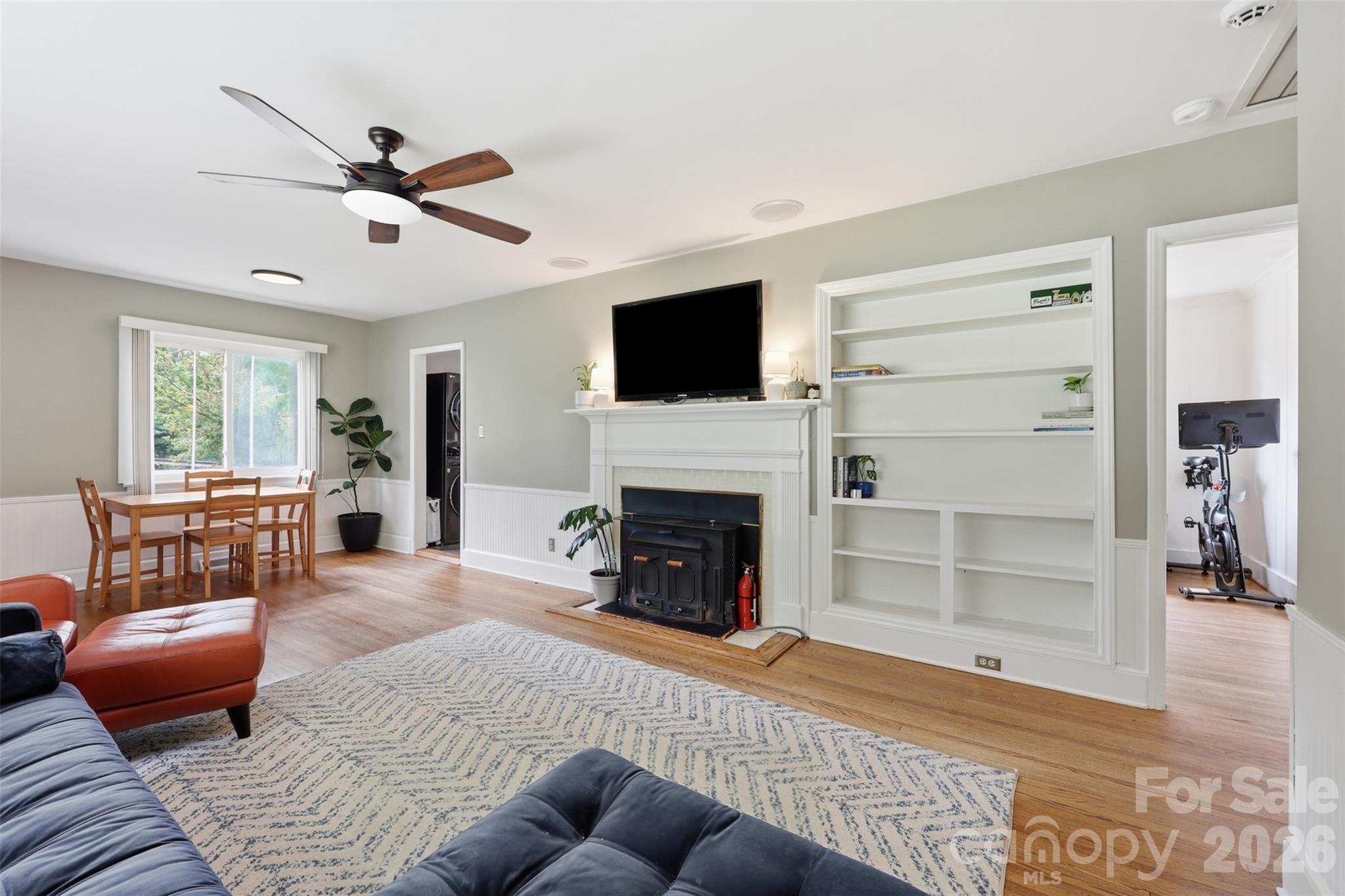2736 Palm Avenue Property Photo 7