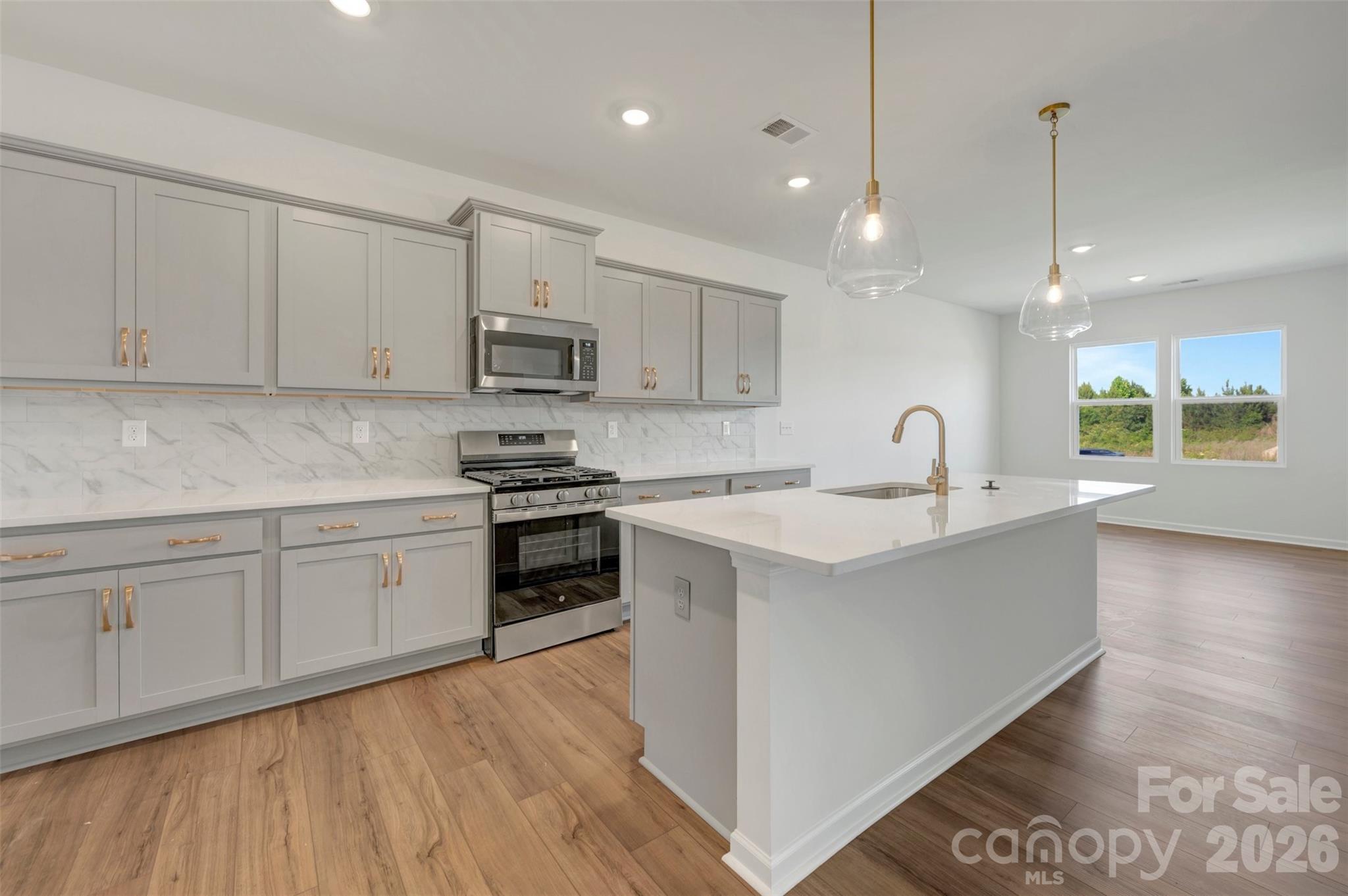 2173 Clifton Road Property Photo 4