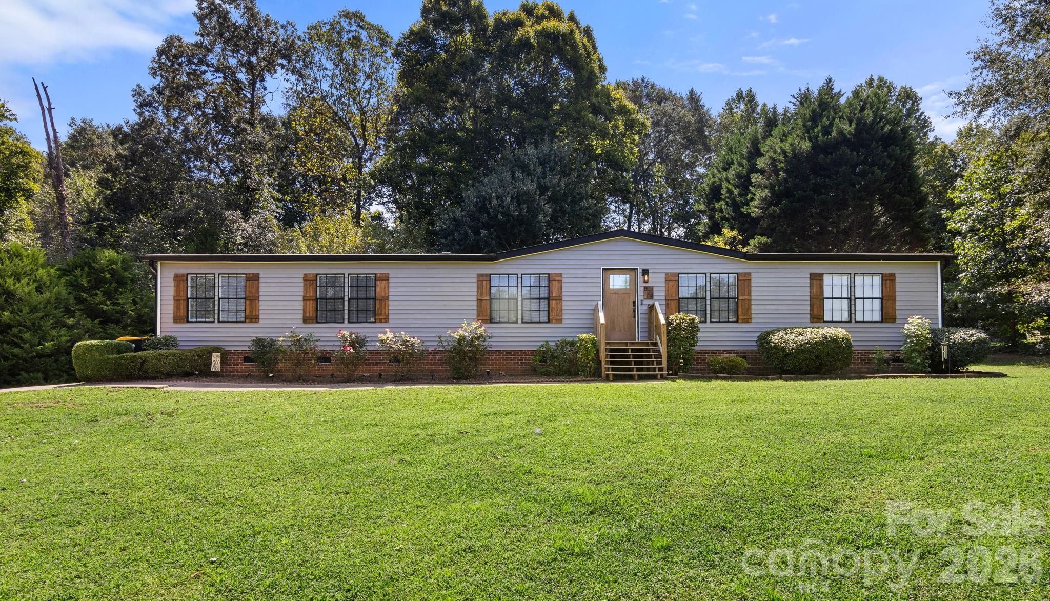 824 Joseph Antoon Circle Property Photo 1