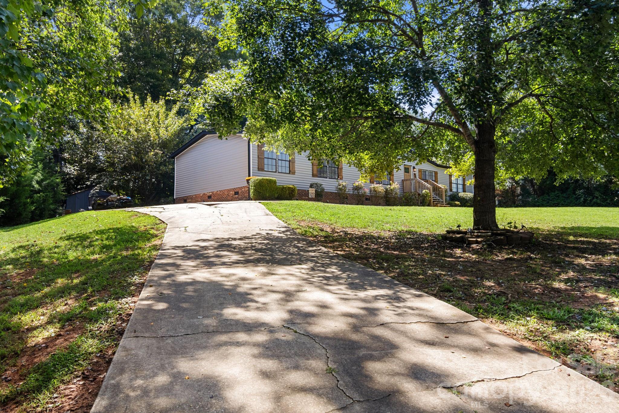 824 Joseph Antoon Circle Property Photo 3