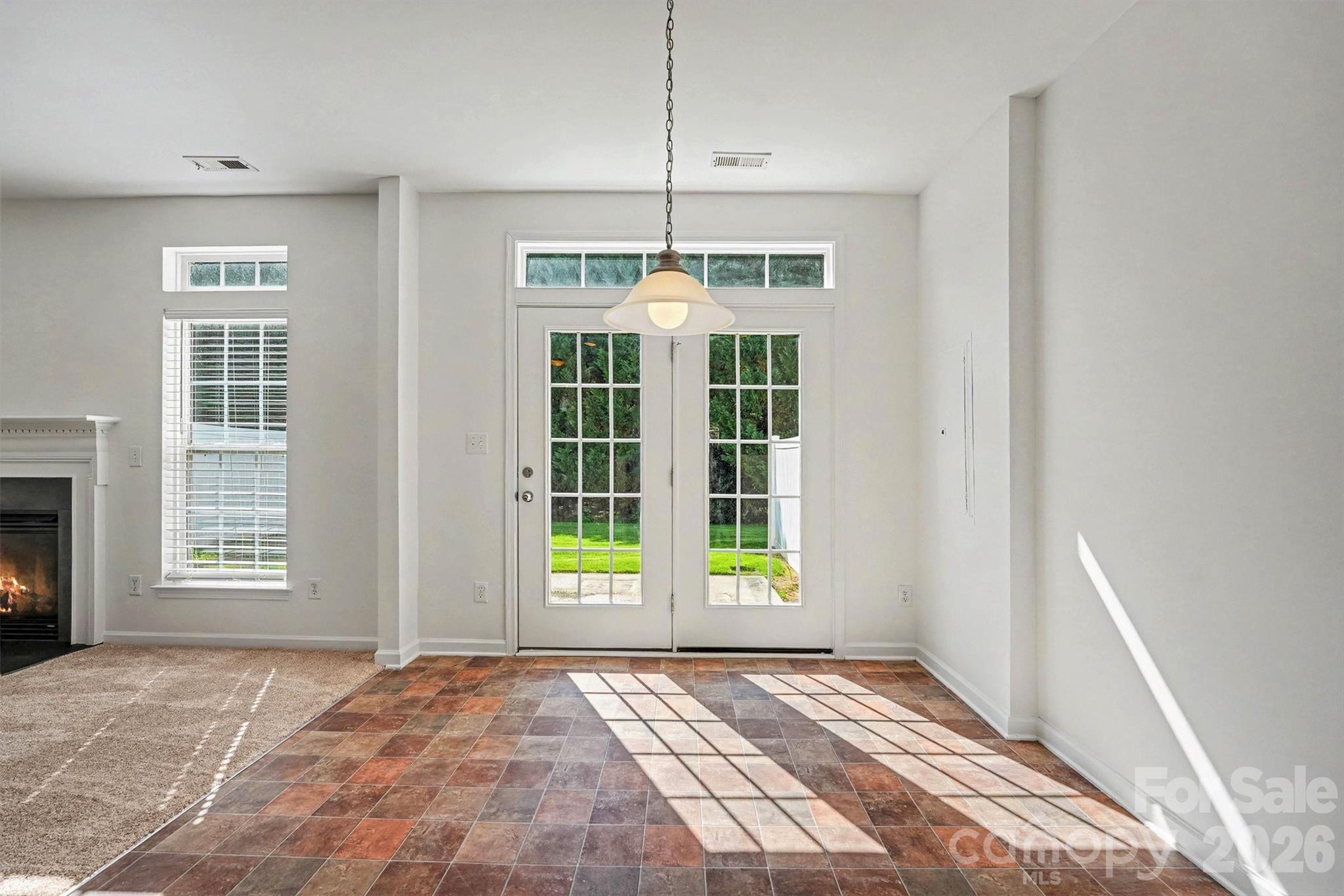 107 S Arcadian Way Property Photo 3