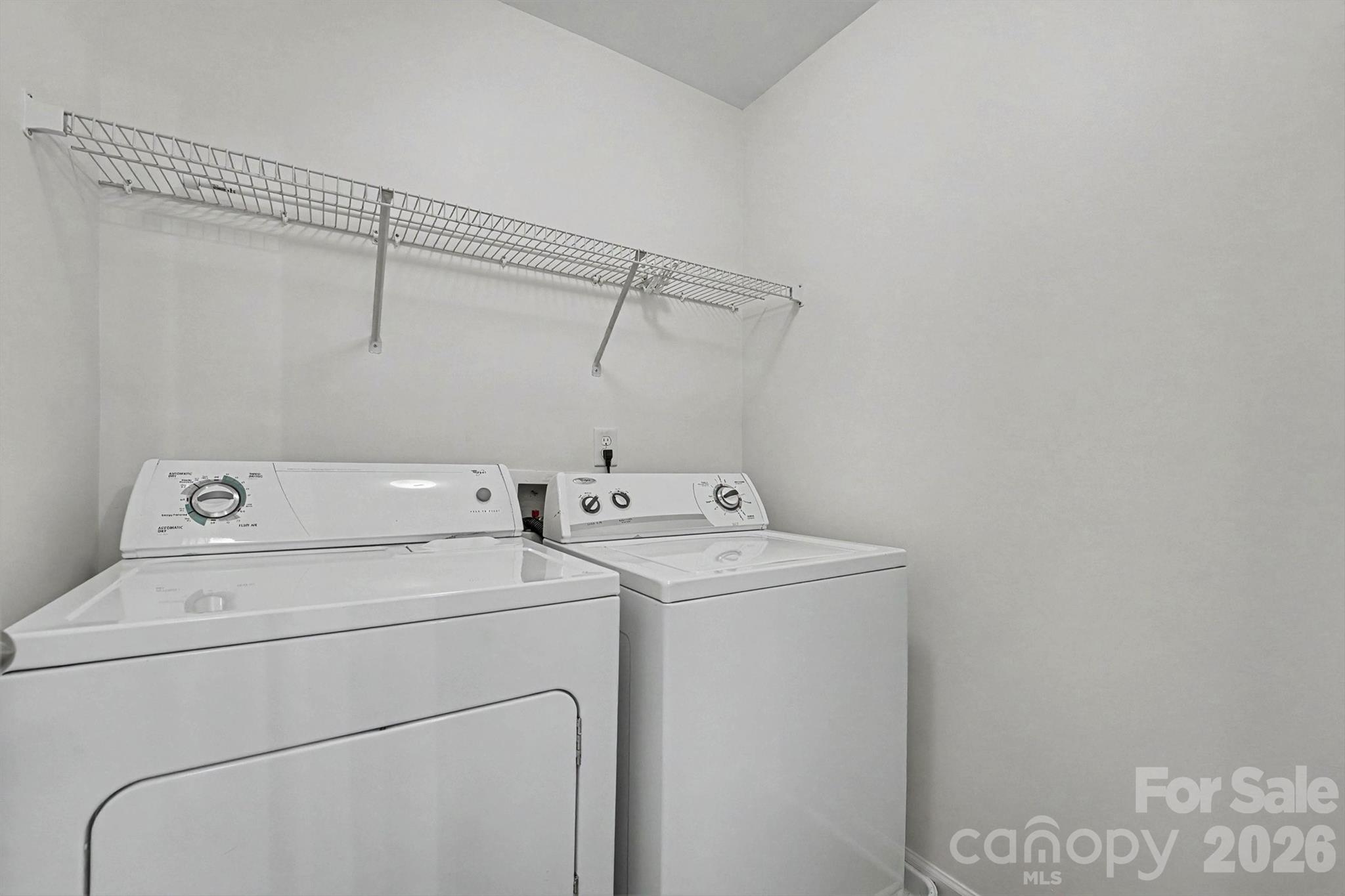 107 S Arcadian Way Property Photo 17