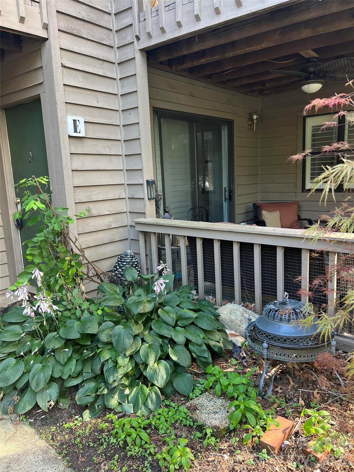 4134 Charlotte Highway Property Photo 2
