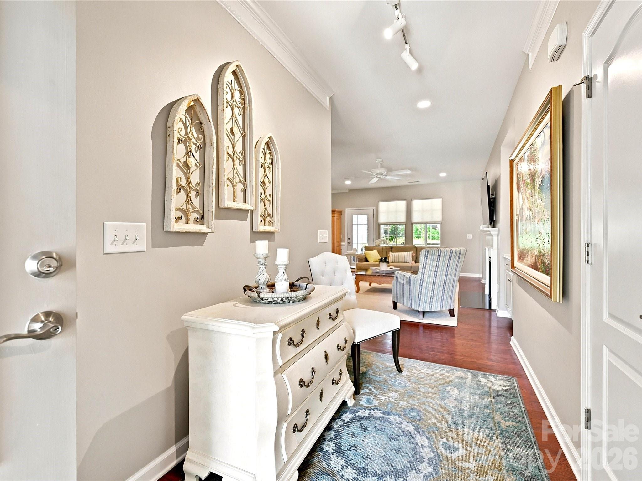 1726 Tailed Hawk Way Property Photo 3