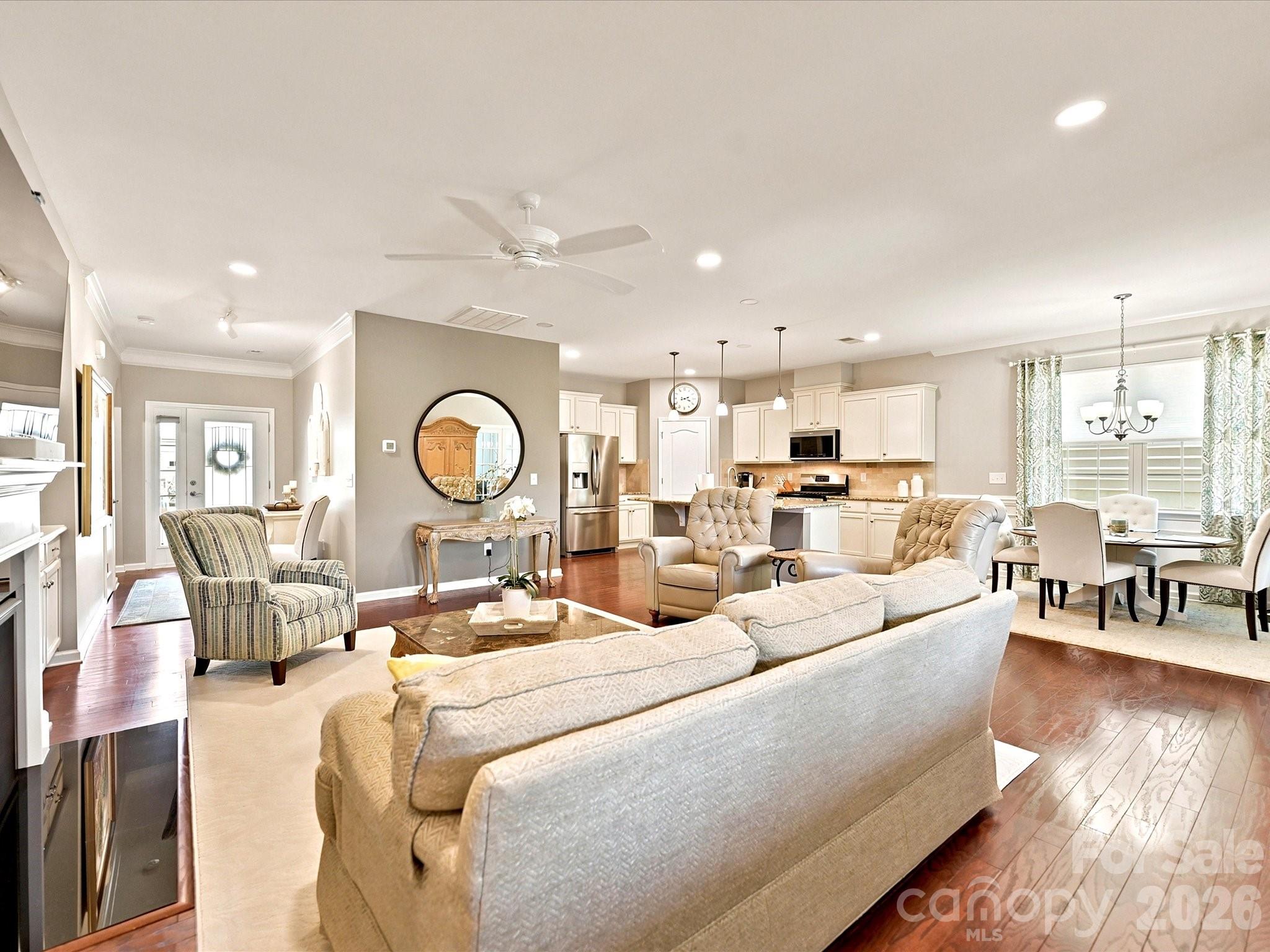 1726 Tailed Hawk Way Property Photo 4