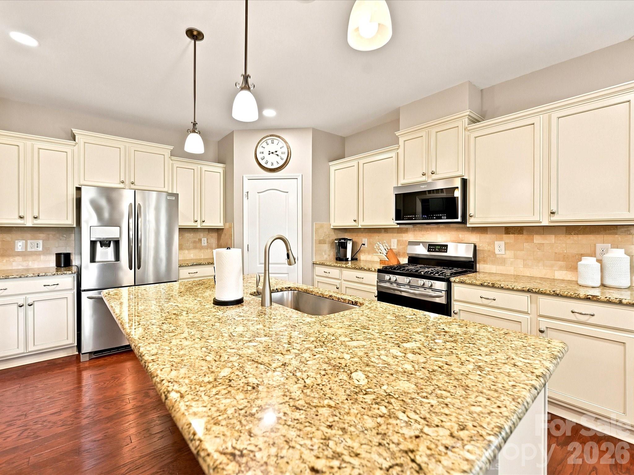 1726 Tailed Hawk Way Property Photo 8