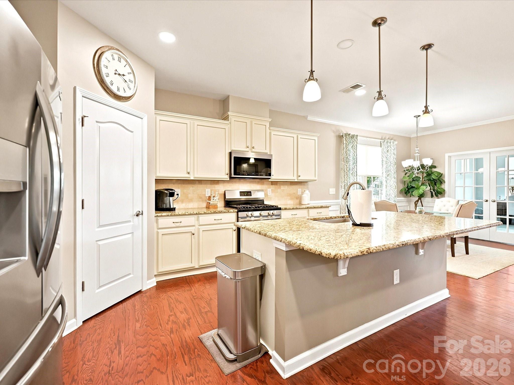 1726 Tailed Hawk Way Property Photo 9