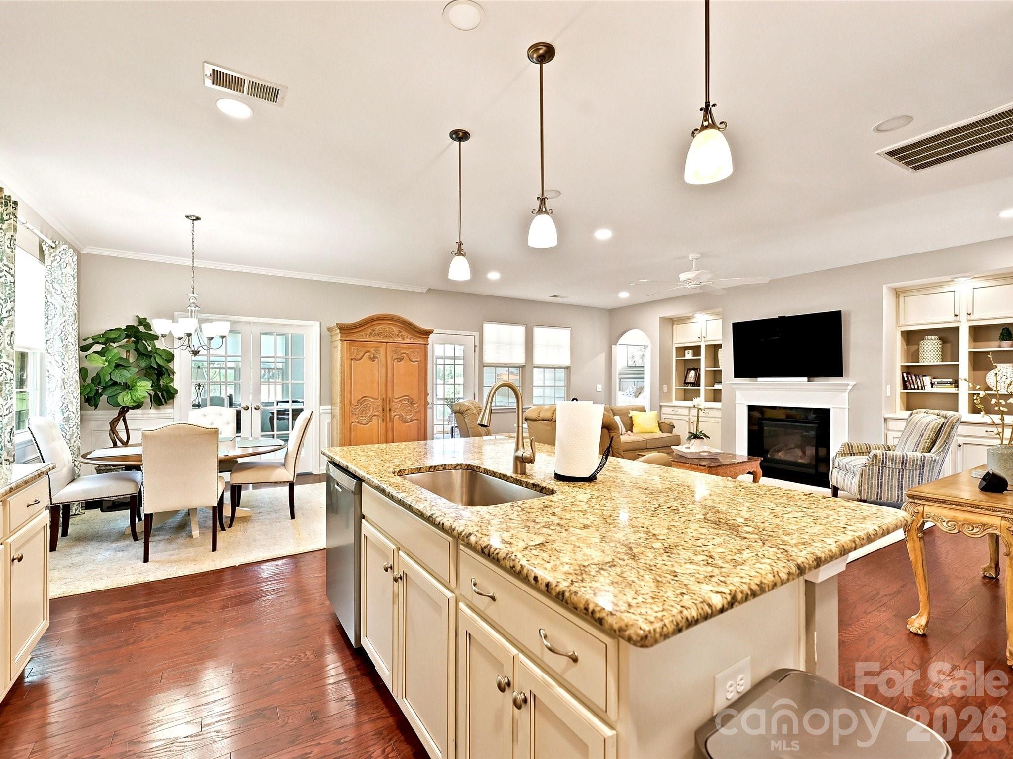 1726 Tailed Hawk Way Property Photo 11