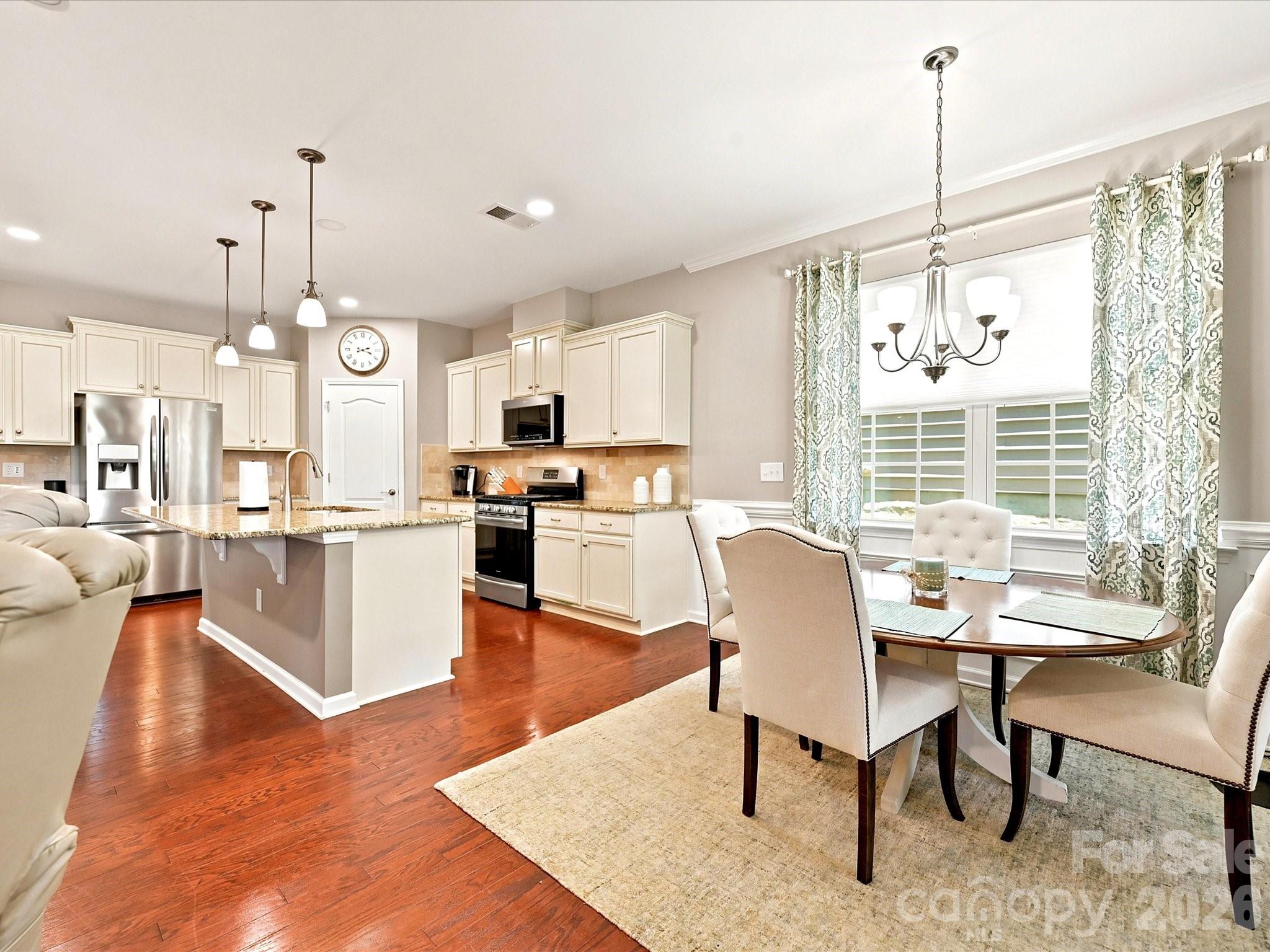 1726 Tailed Hawk Way Property Photo 13